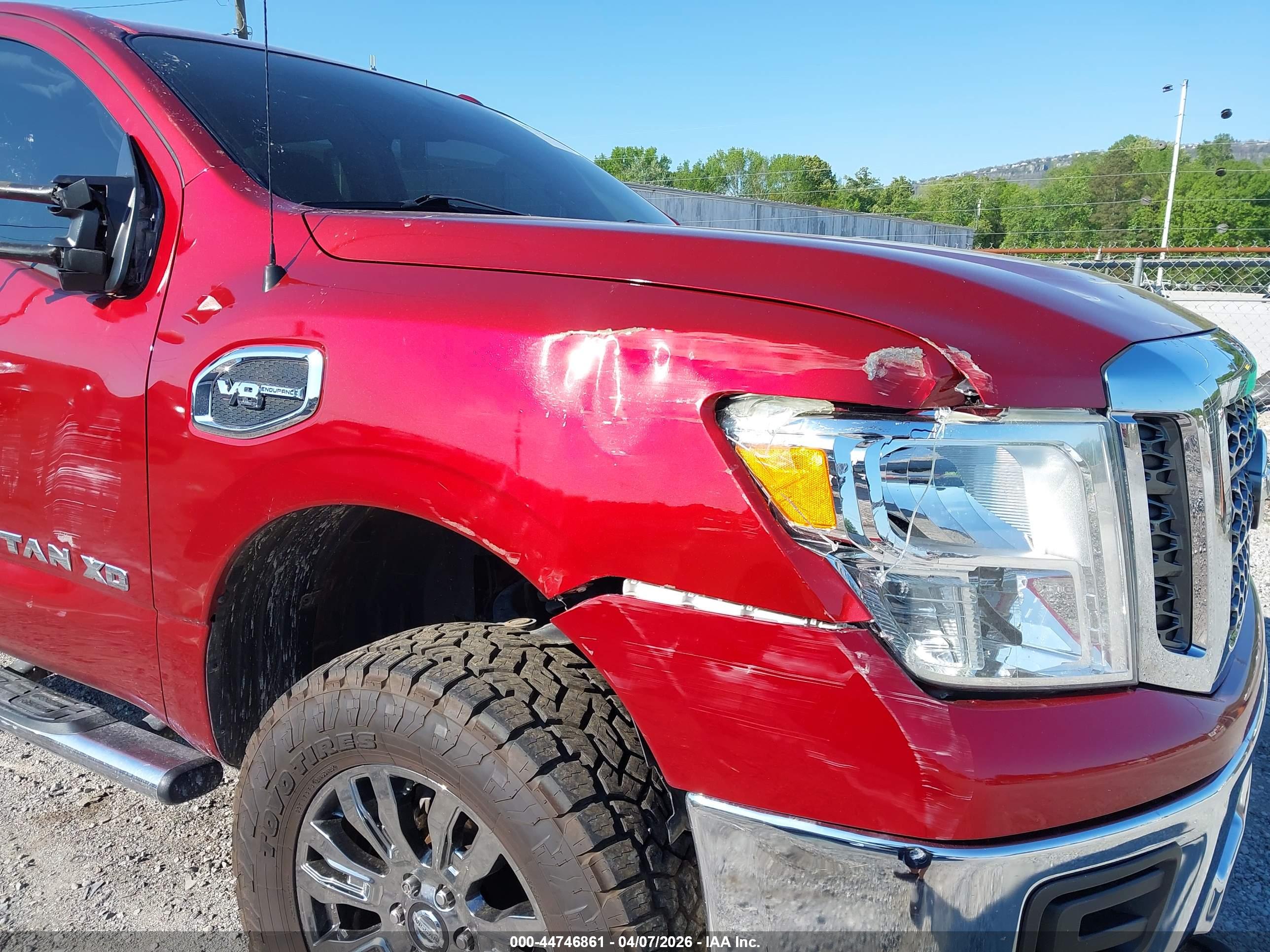 NISSAN TITAN image 6