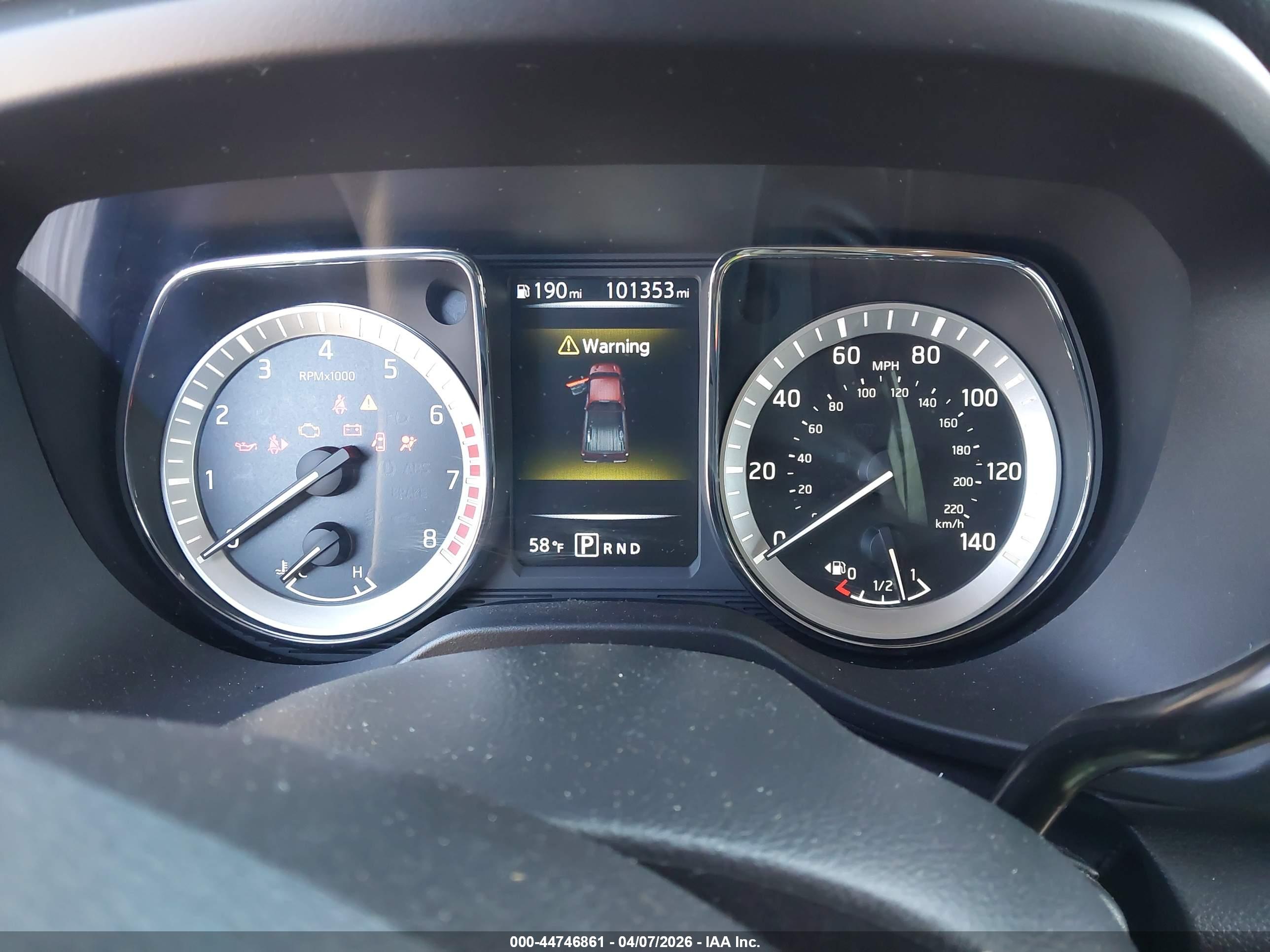 NISSAN TITAN image 7