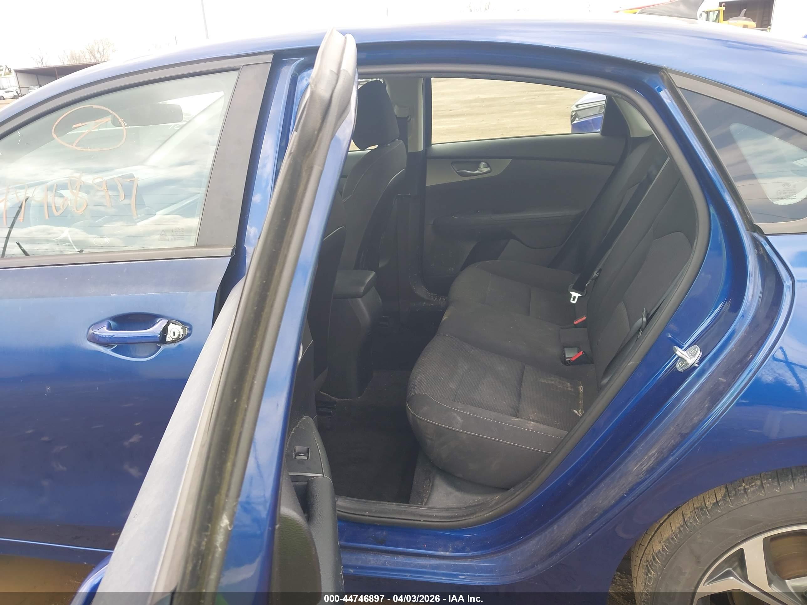 KIA FORTE image 8
