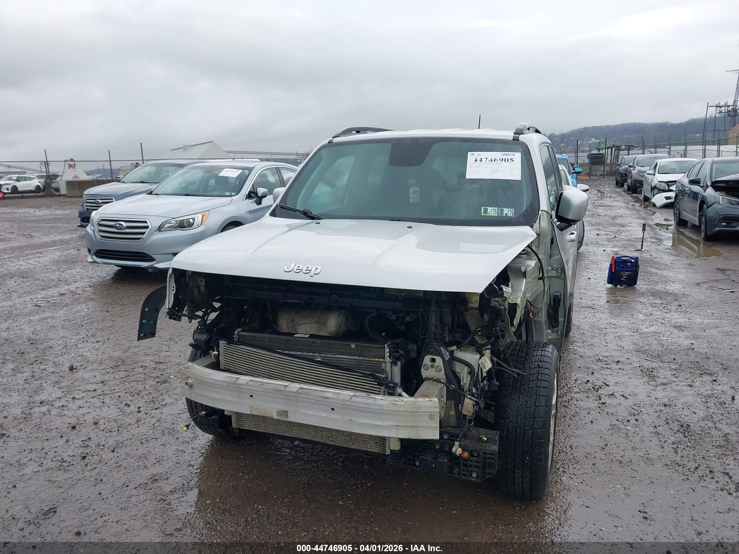 JEEP RENEGADE image 6