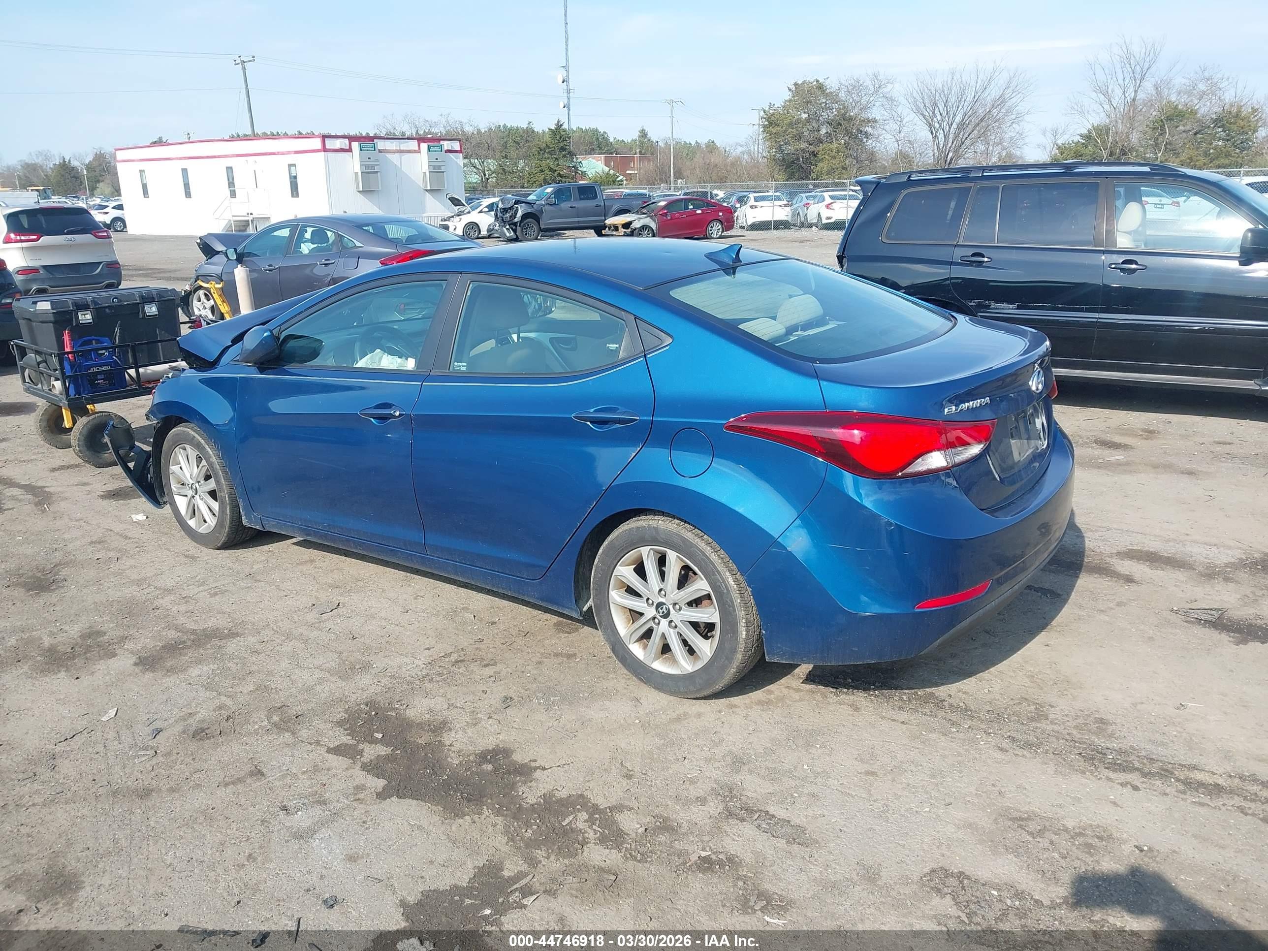 HYUNDAI ELANTRA image 3
