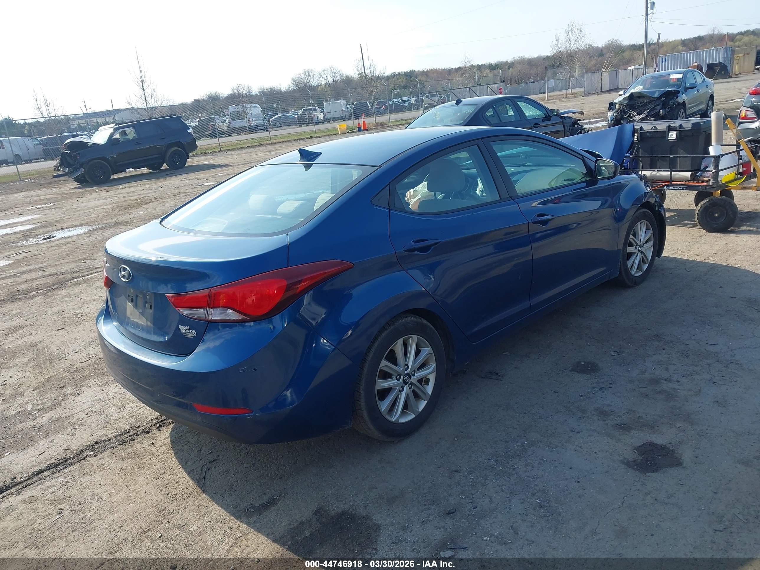 HYUNDAI ELANTRA image 4