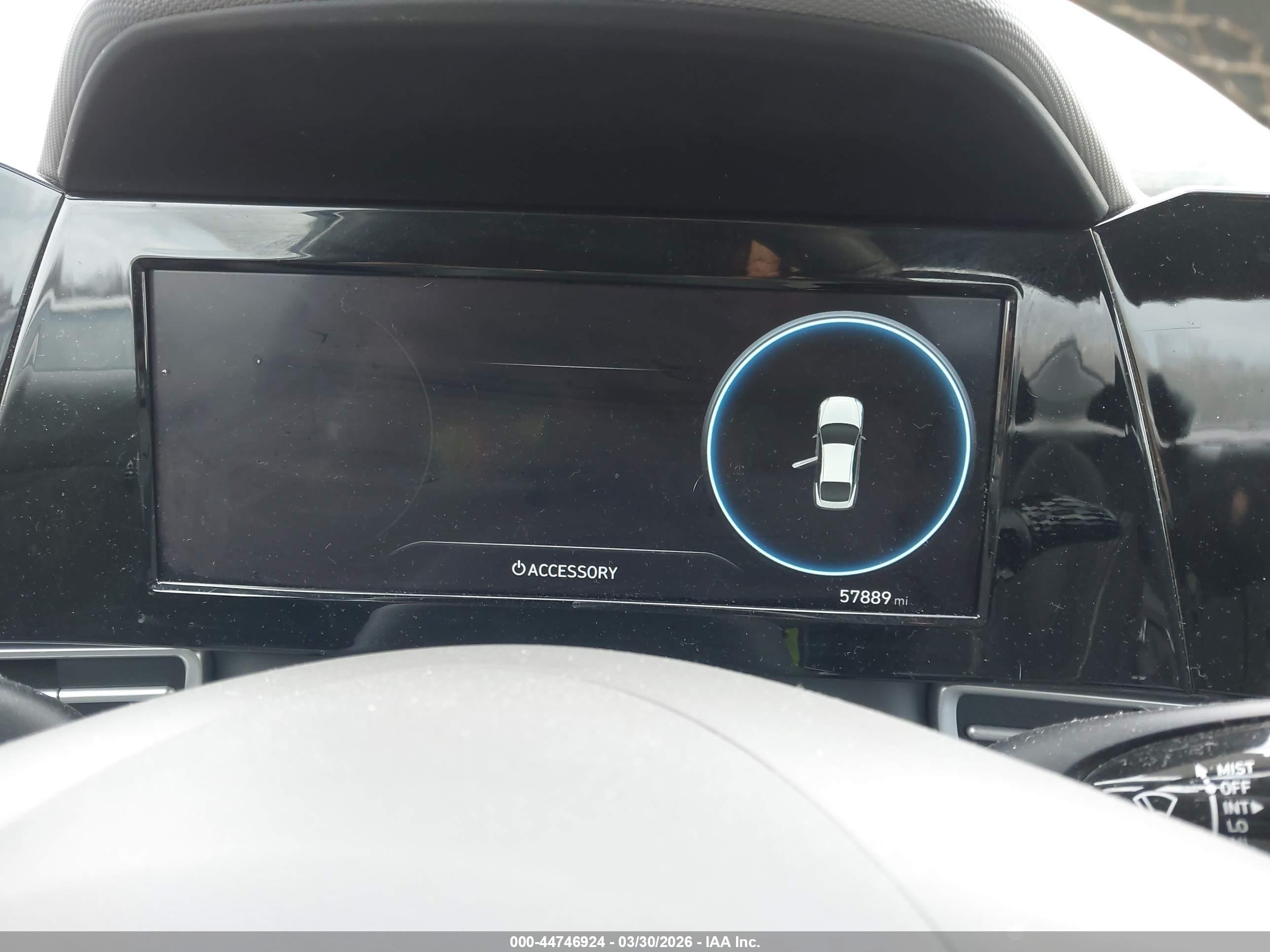 HYUNDAI ELANTRA image 7