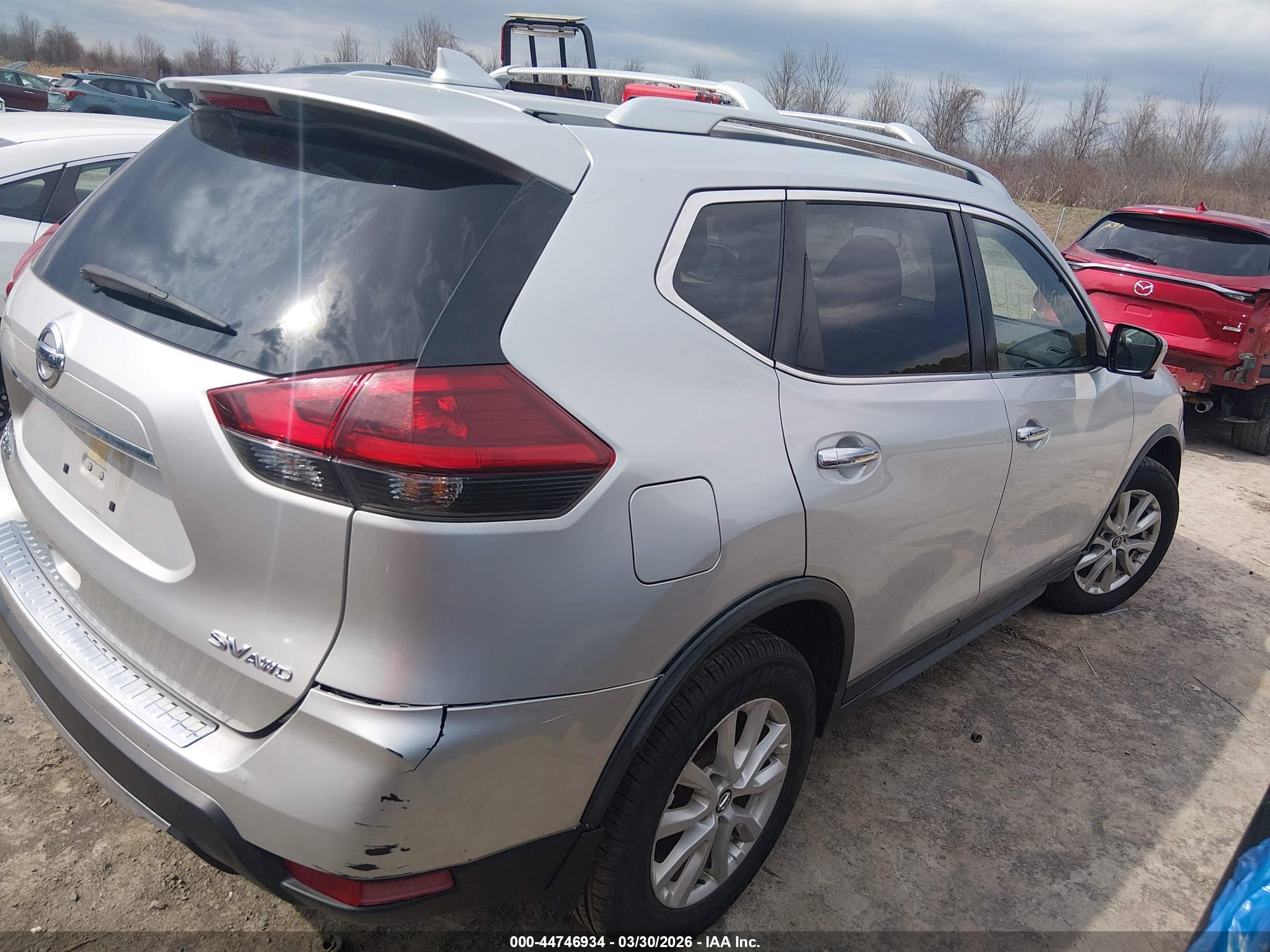 NISSAN ROGUE image 4