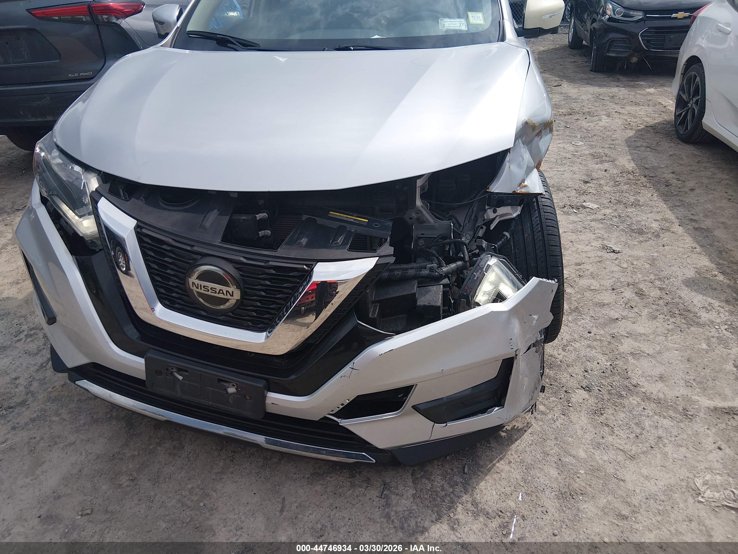 NISSAN ROGUE image 6