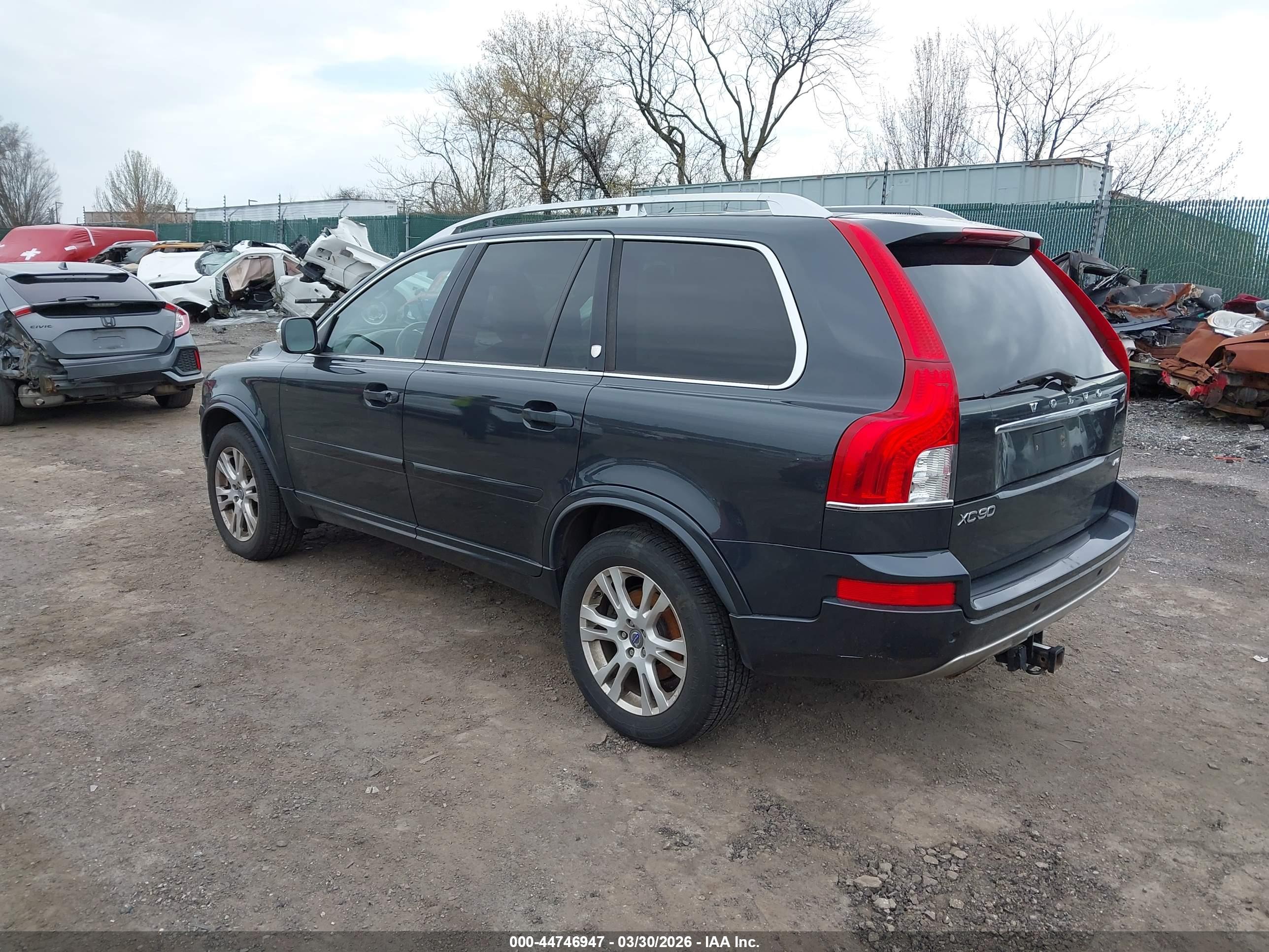 VOLVO XC90 image 3