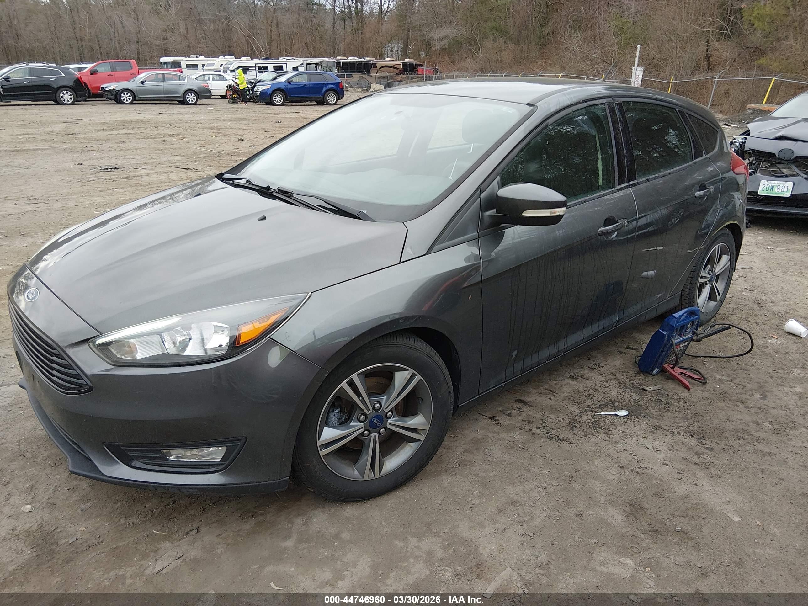 FORD FOCUS image 2