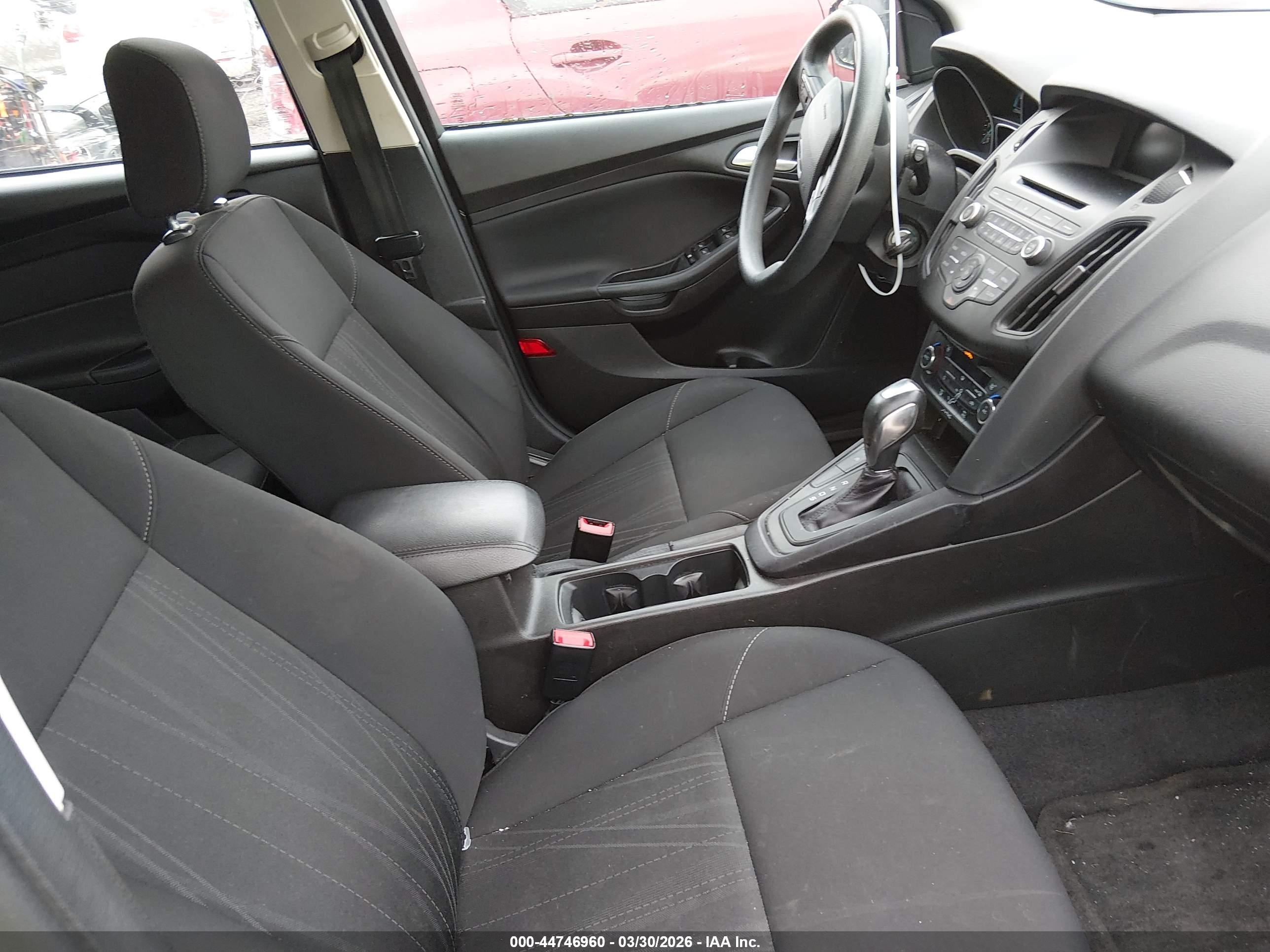 FORD FOCUS image 5