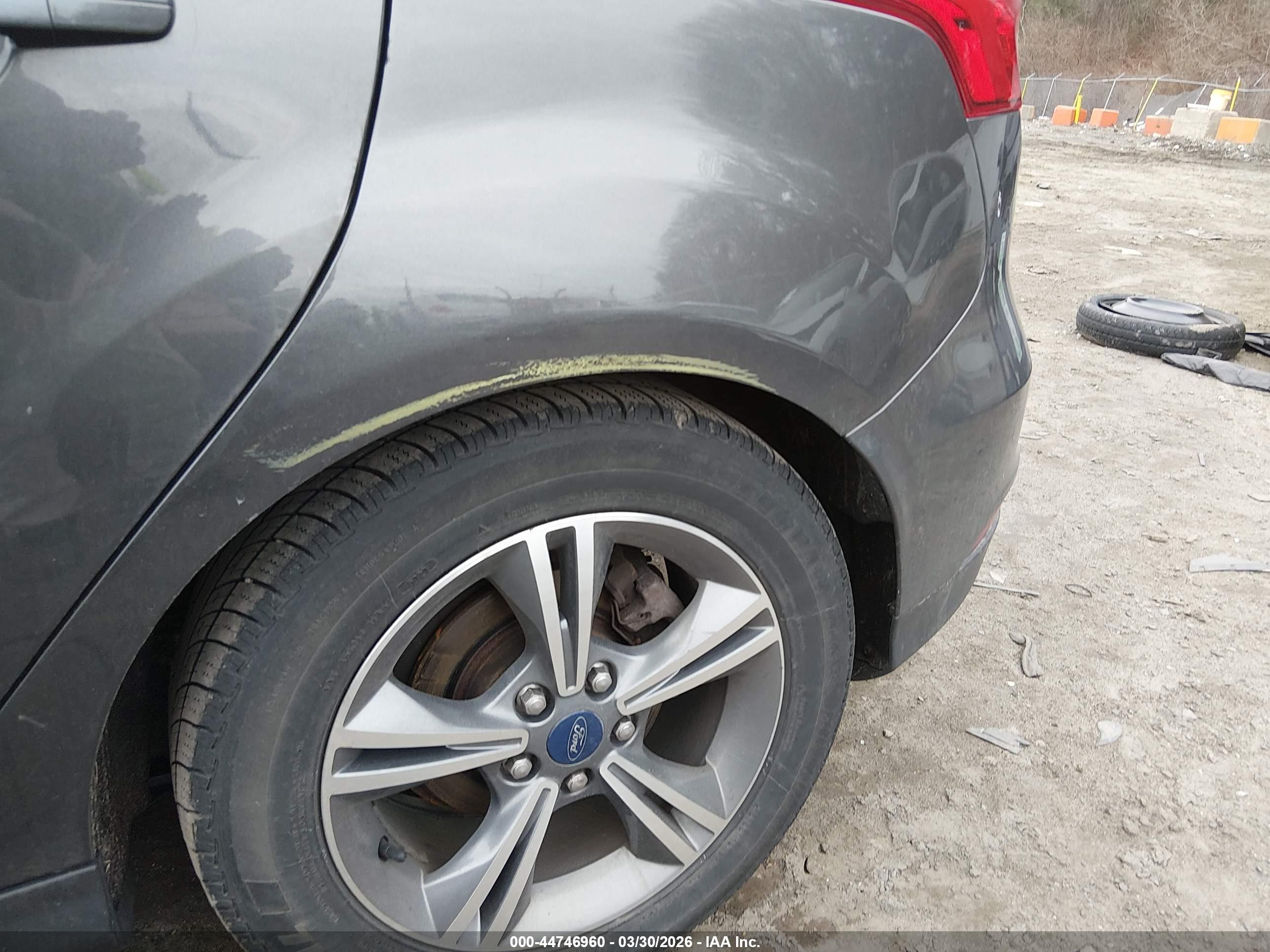 FORD FOCUS image 6