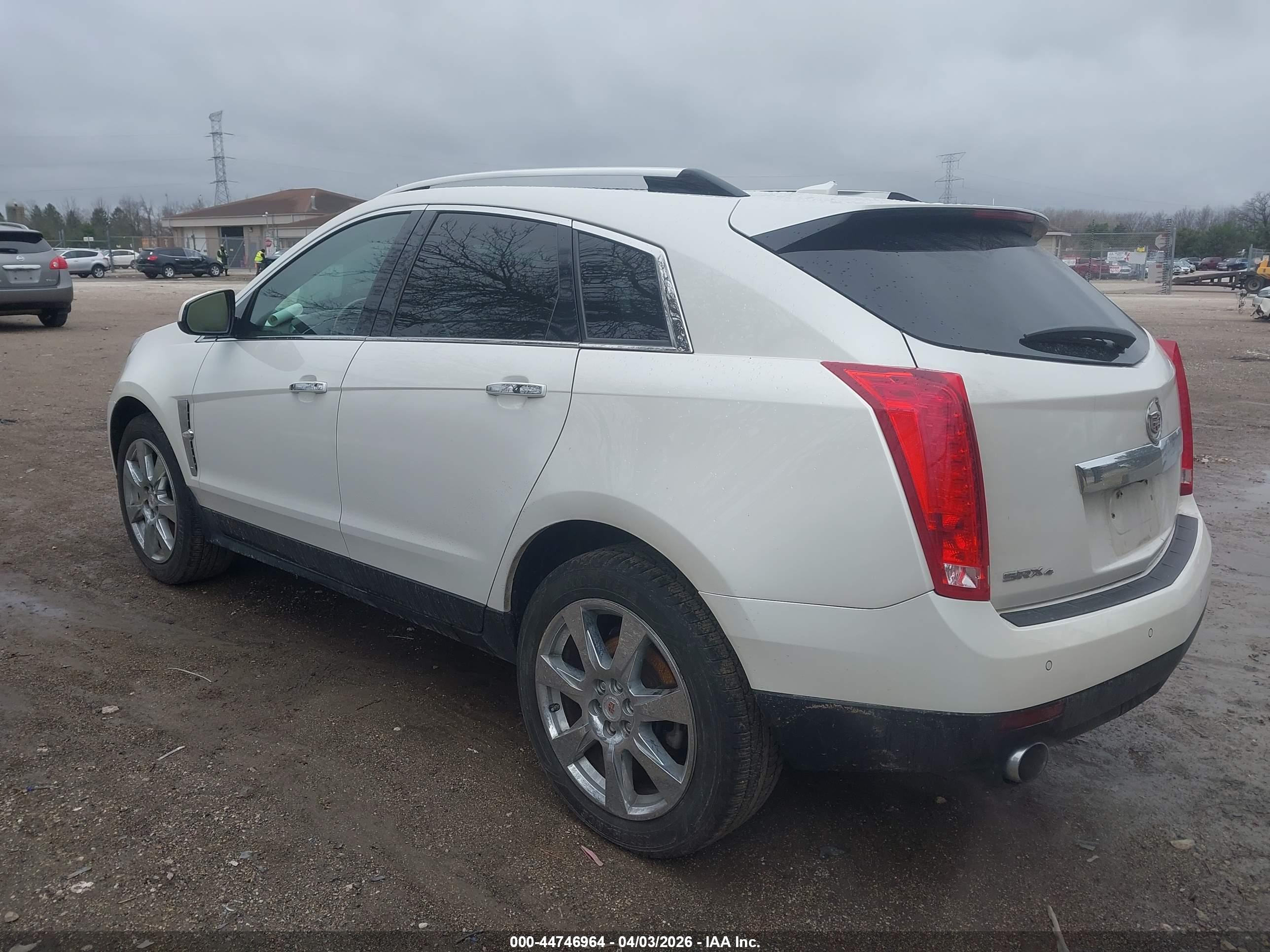 CADILLAC SRX image 3