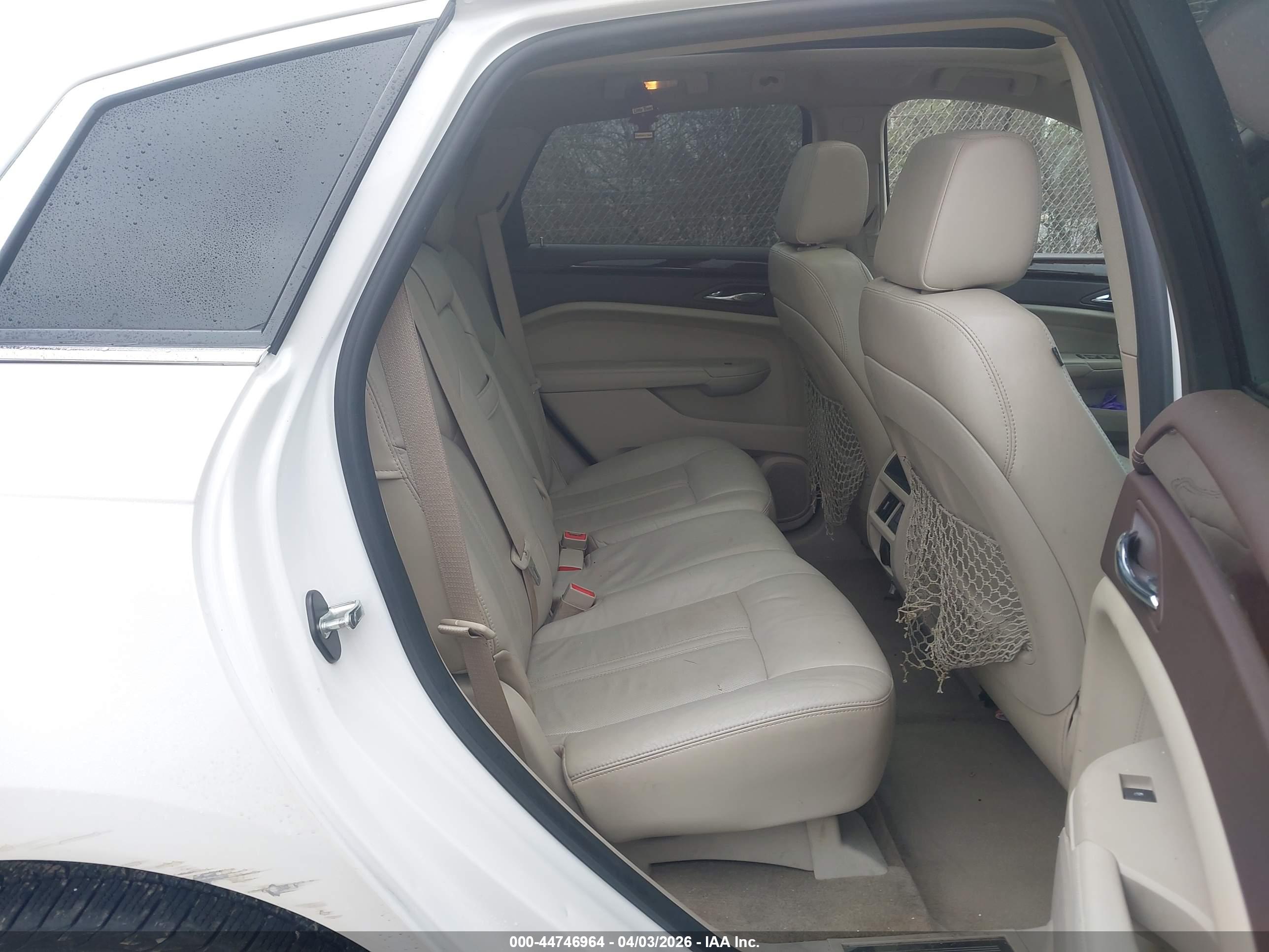 CADILLAC SRX image 8