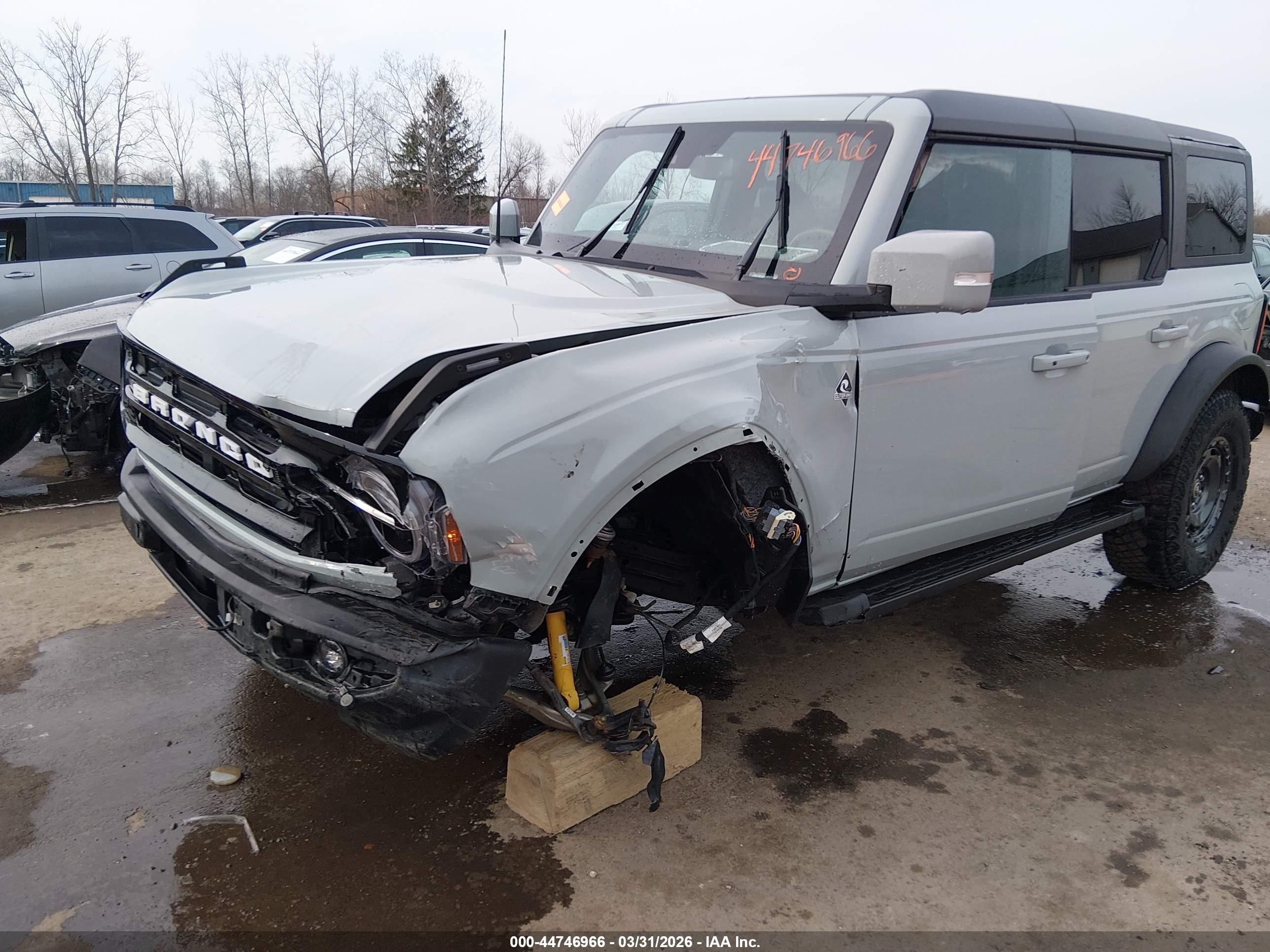 FORD BRONCO image 6