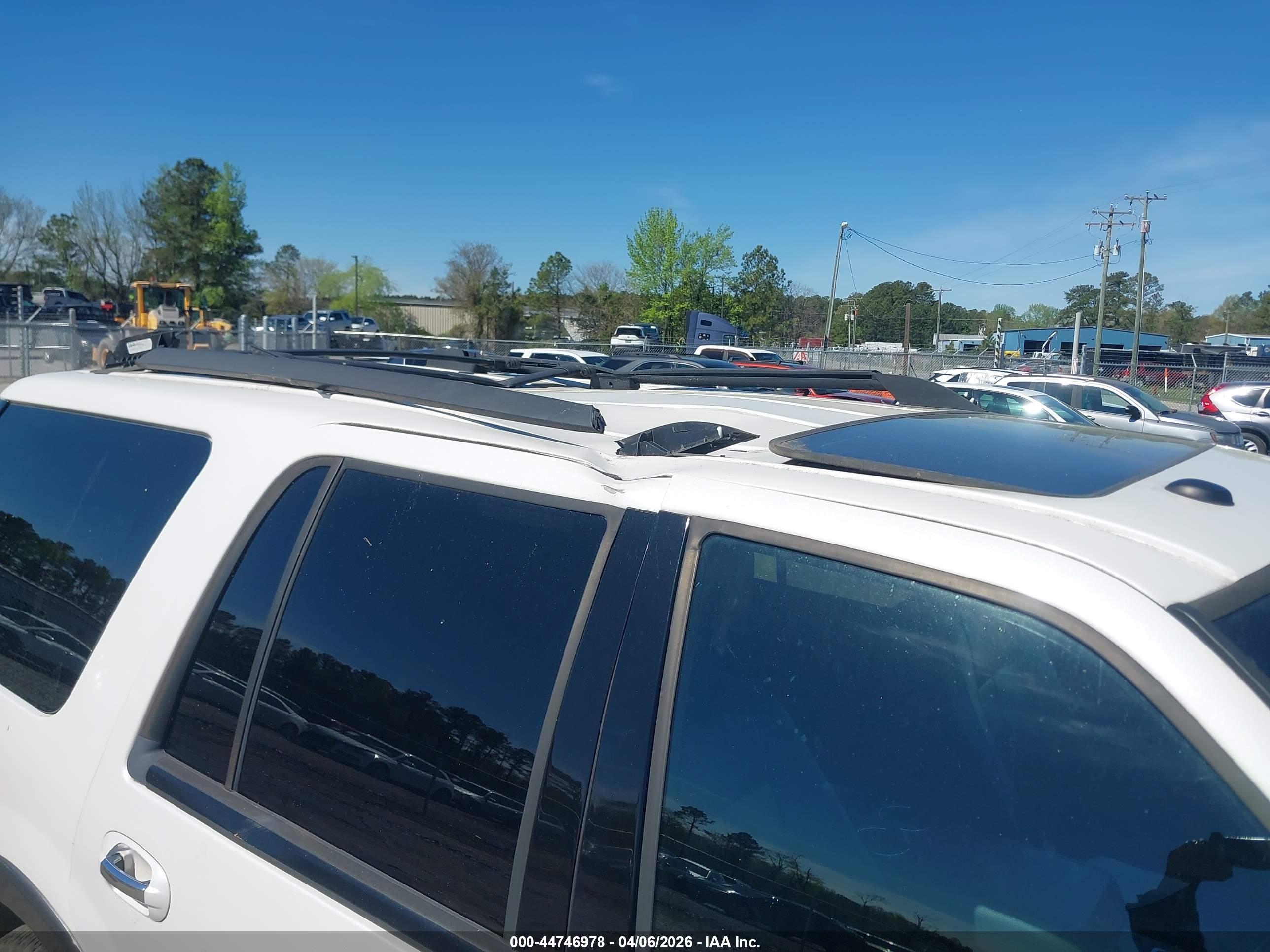 FORD EXPEDITION image 6