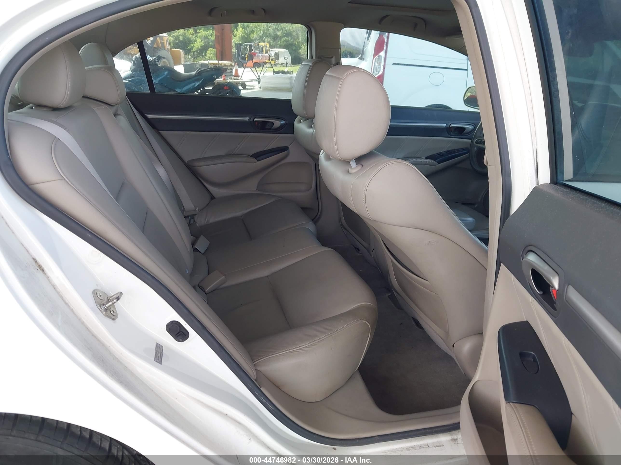 HONDA CIVIC image 8