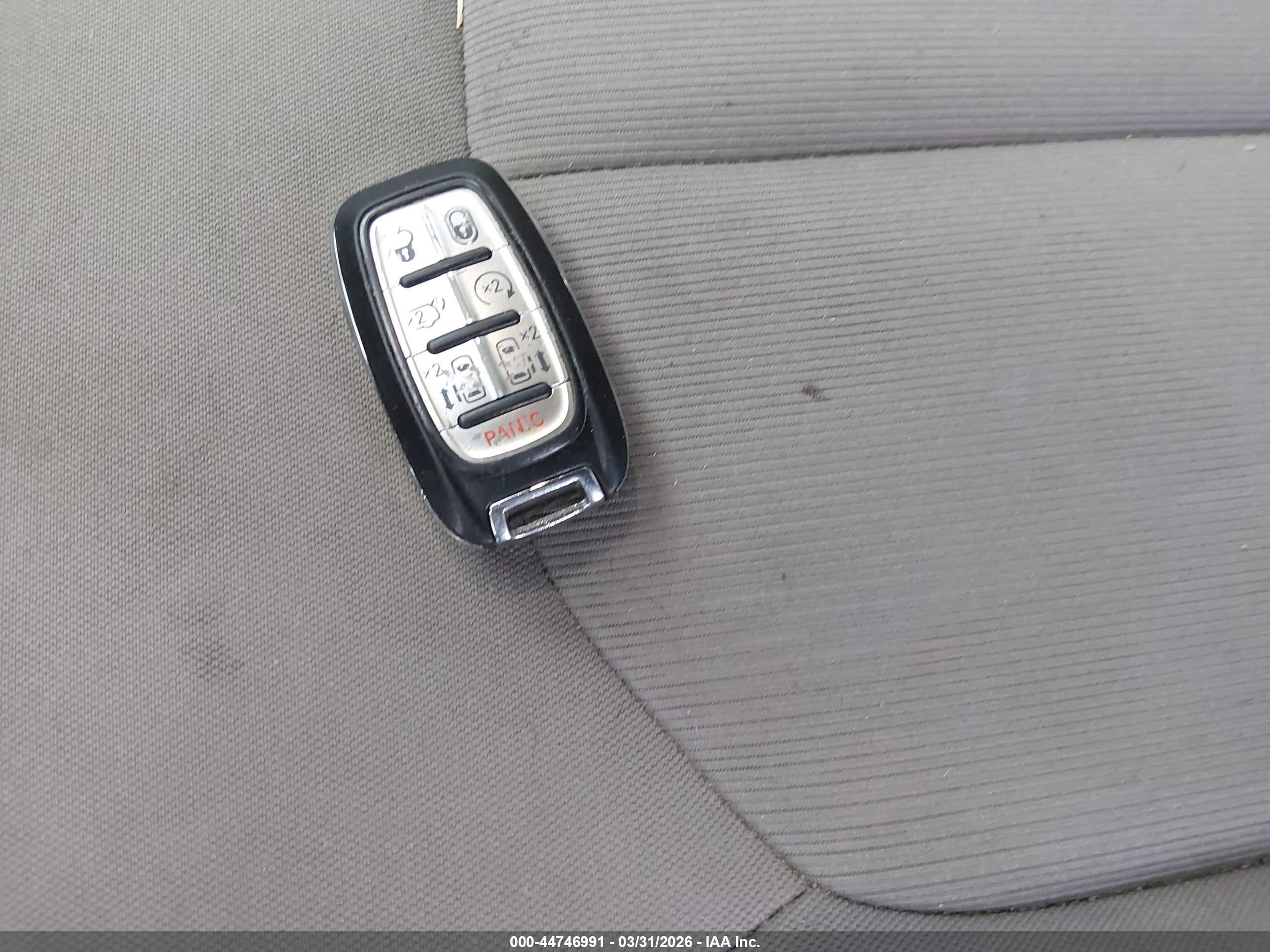 CHRYSLER PACIFICA image 11