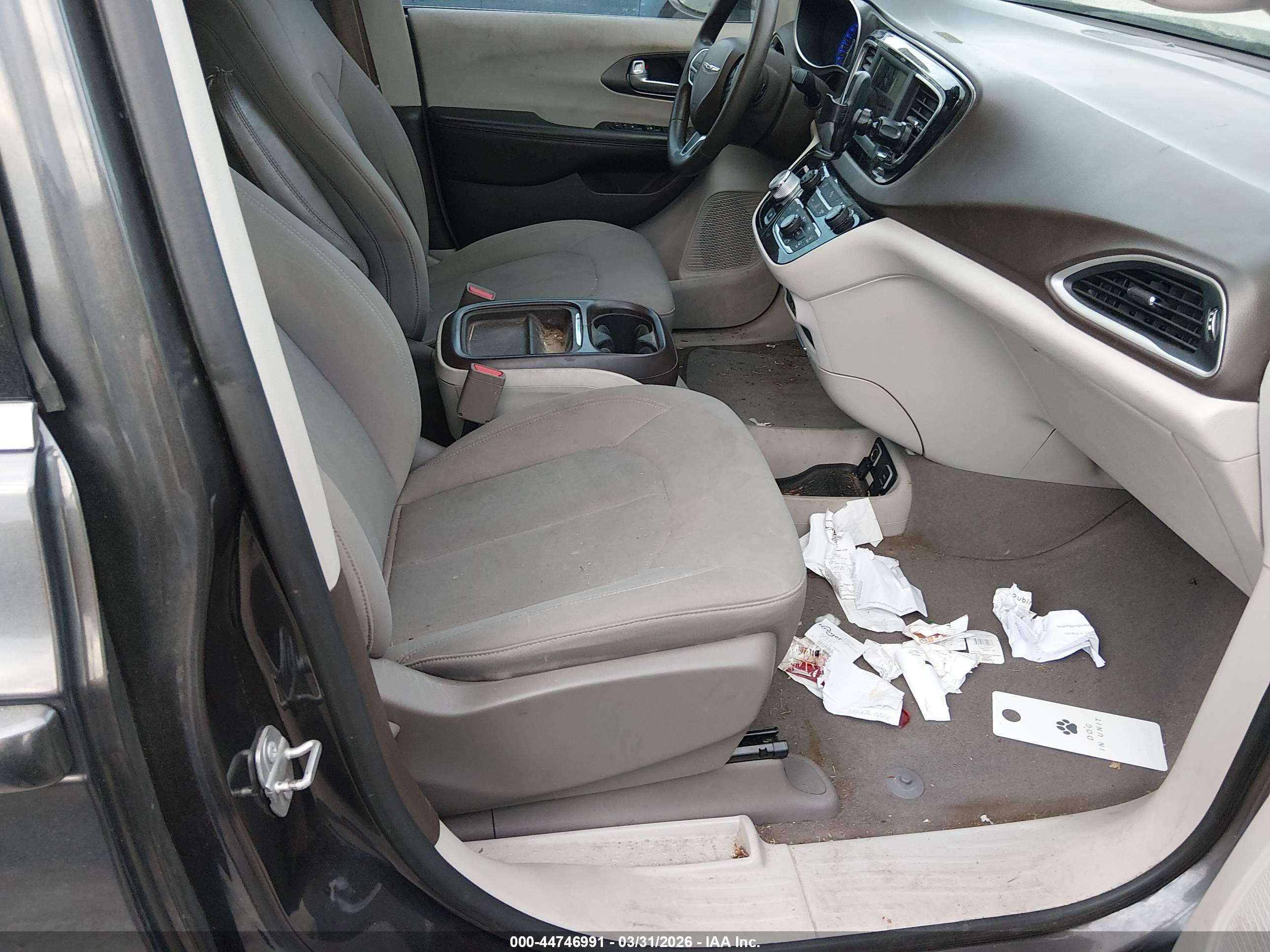 CHRYSLER PACIFICA image 5