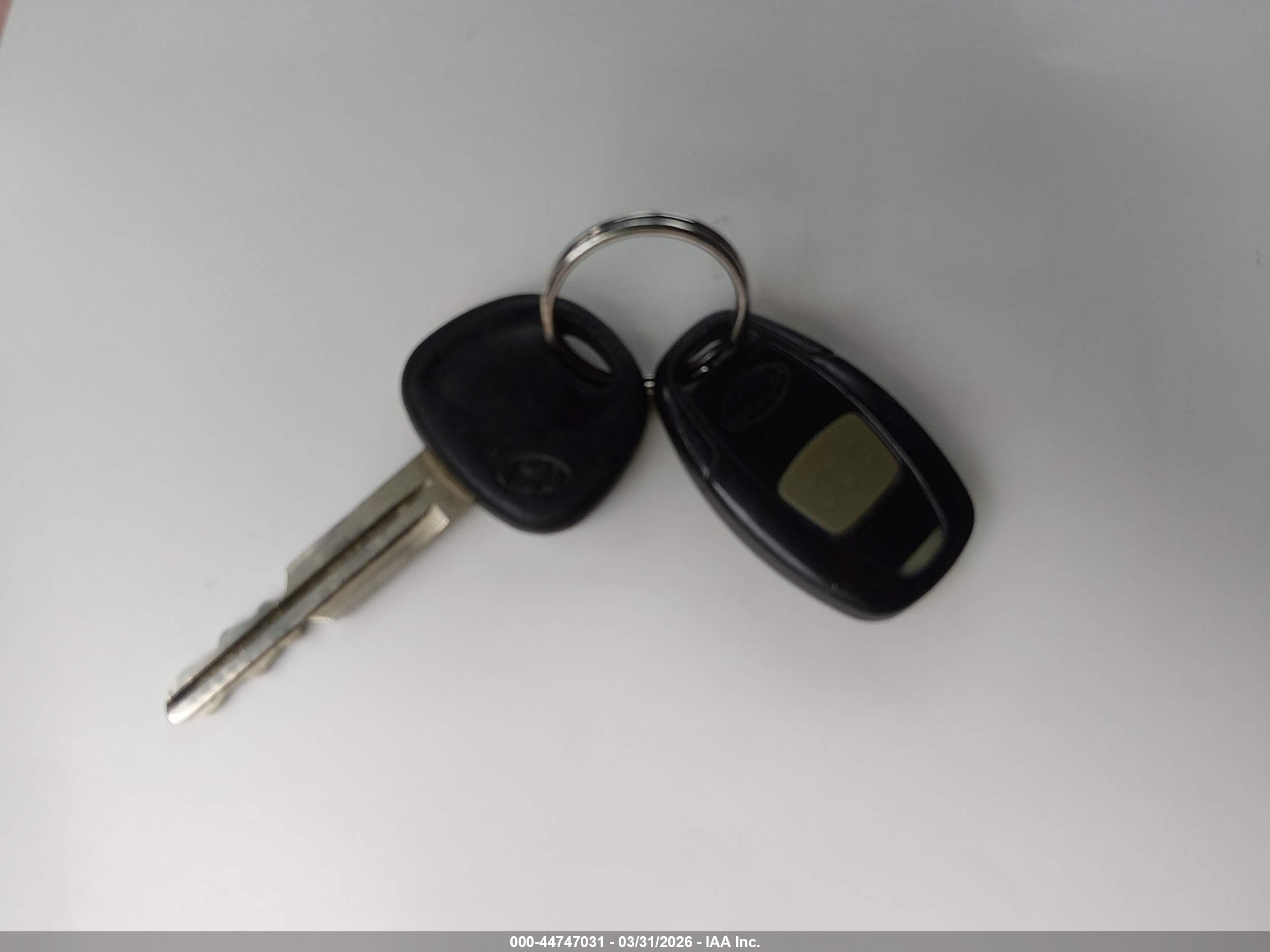 HYUNDAI TUCSON image 11