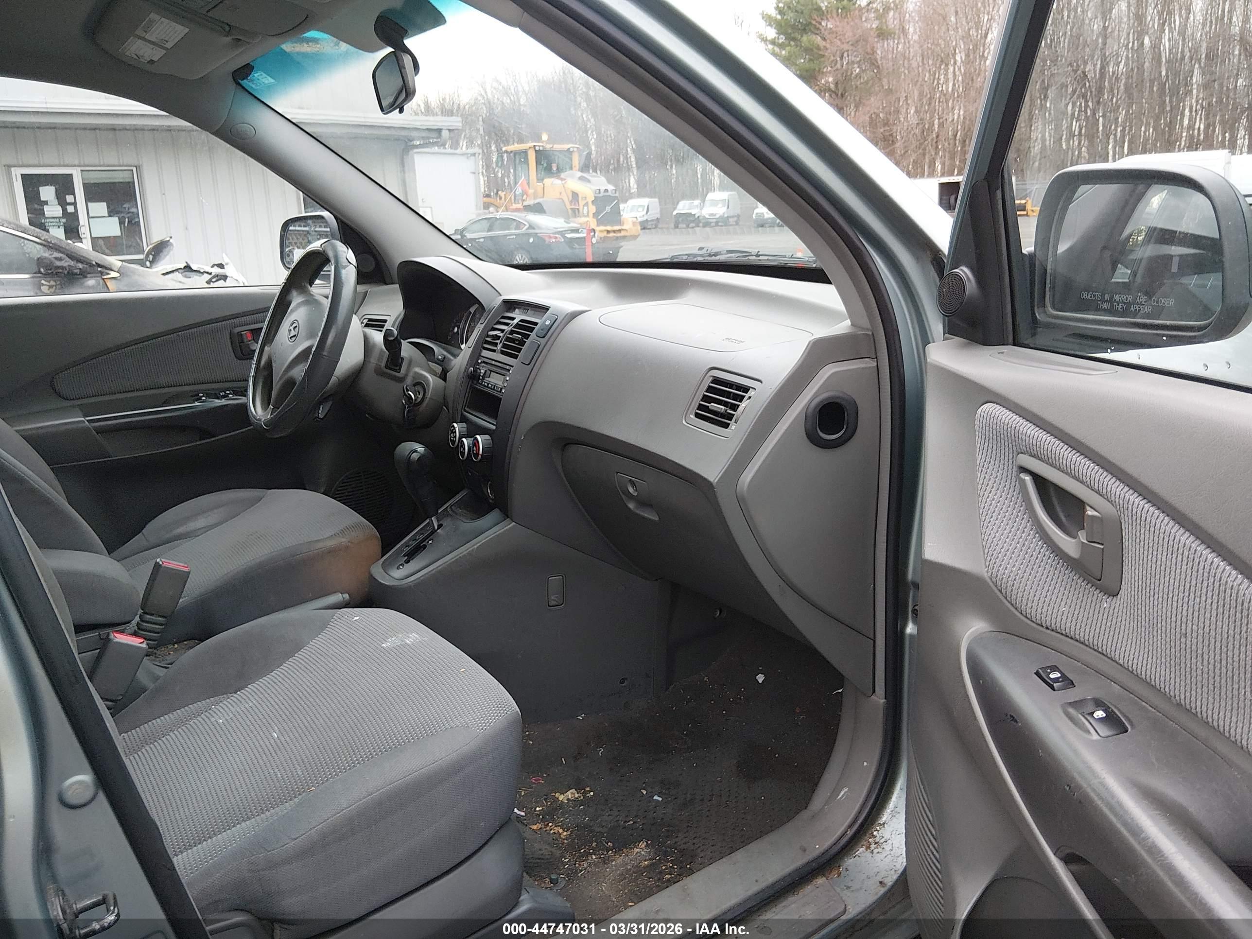 HYUNDAI TUCSON image 5