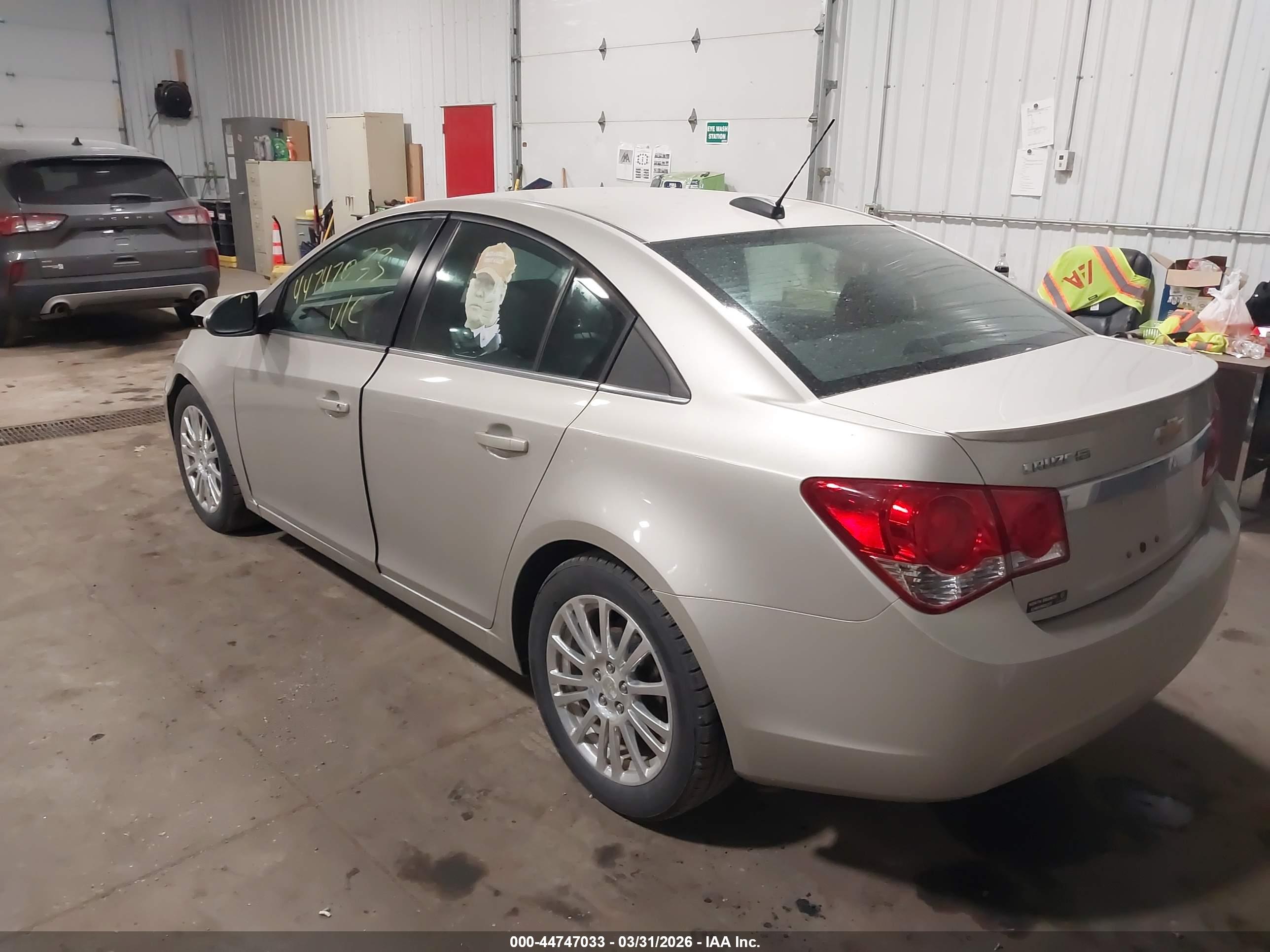 CHEVROLET CRUZE image 3