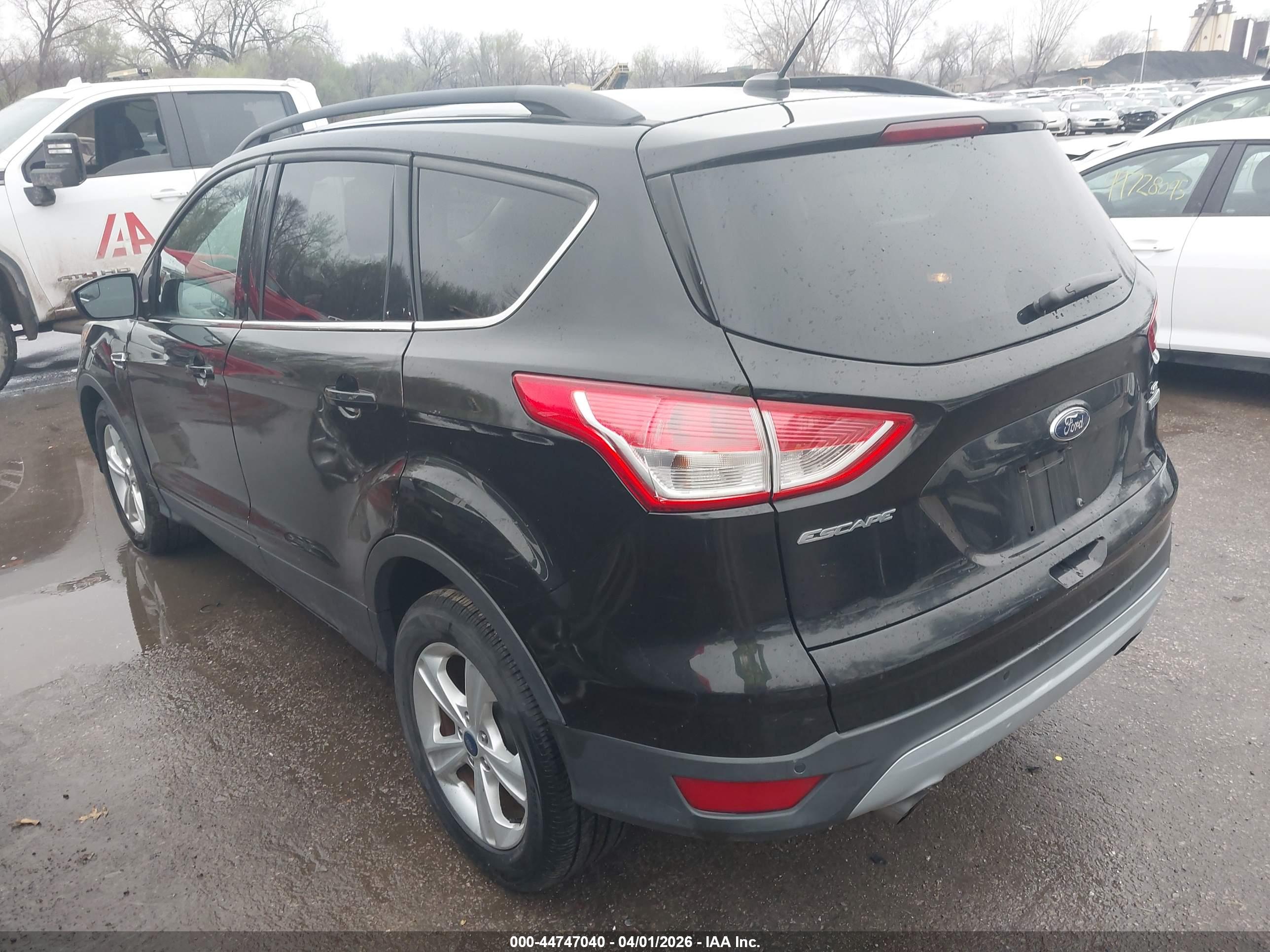 FORD ESCAPE image 3