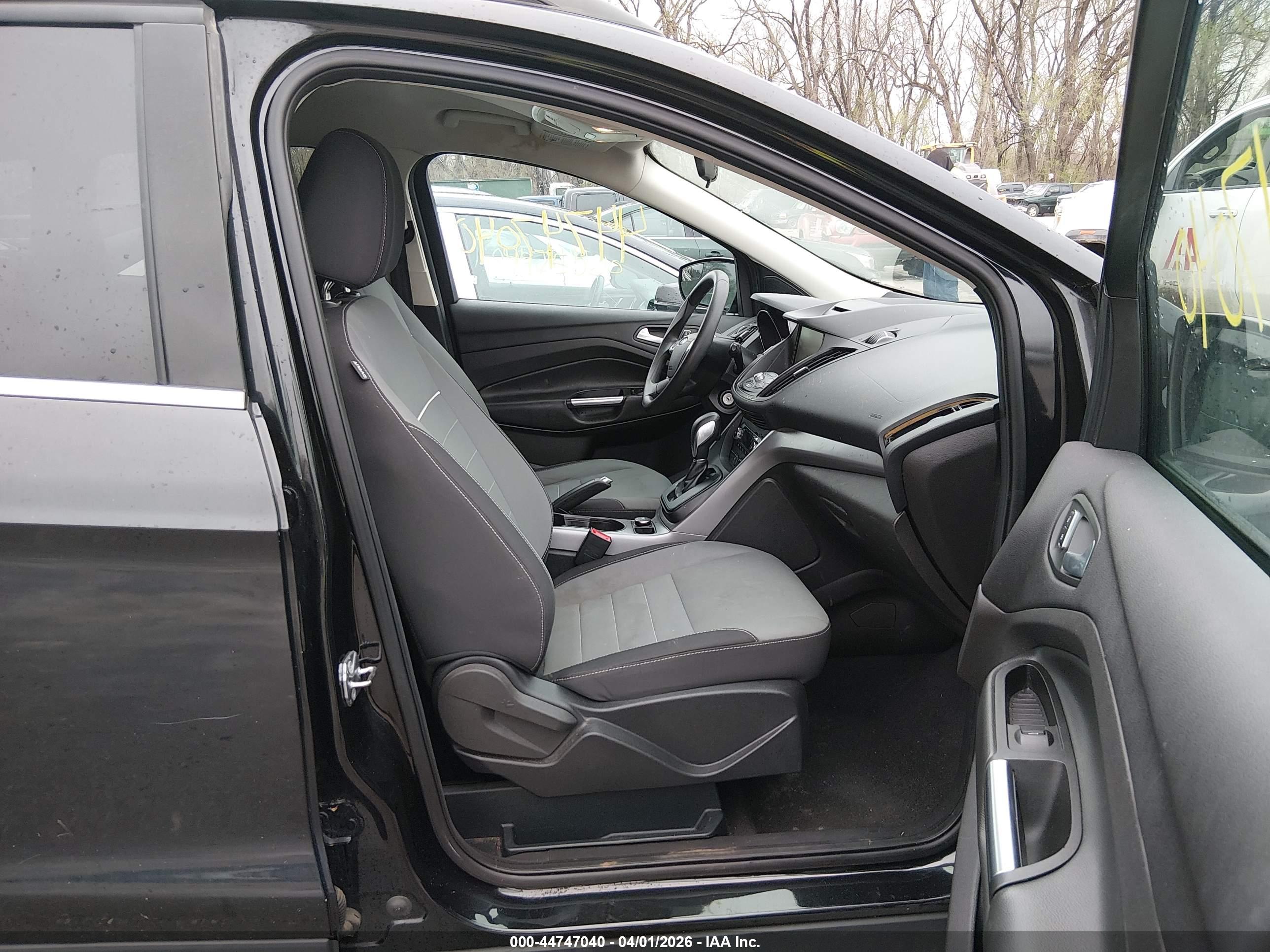 FORD ESCAPE image 5