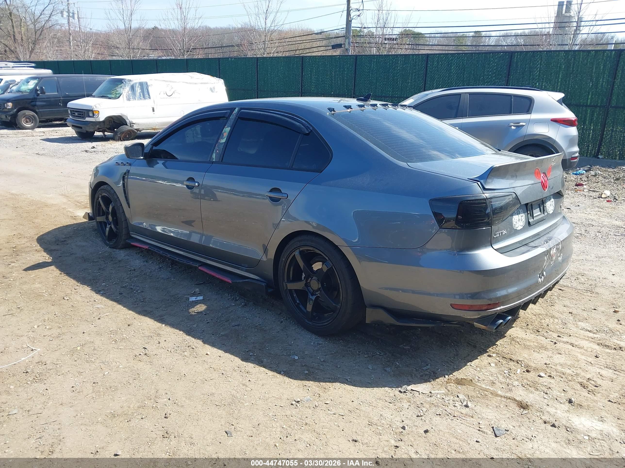 VOLKSWAGEN JETTA image 3