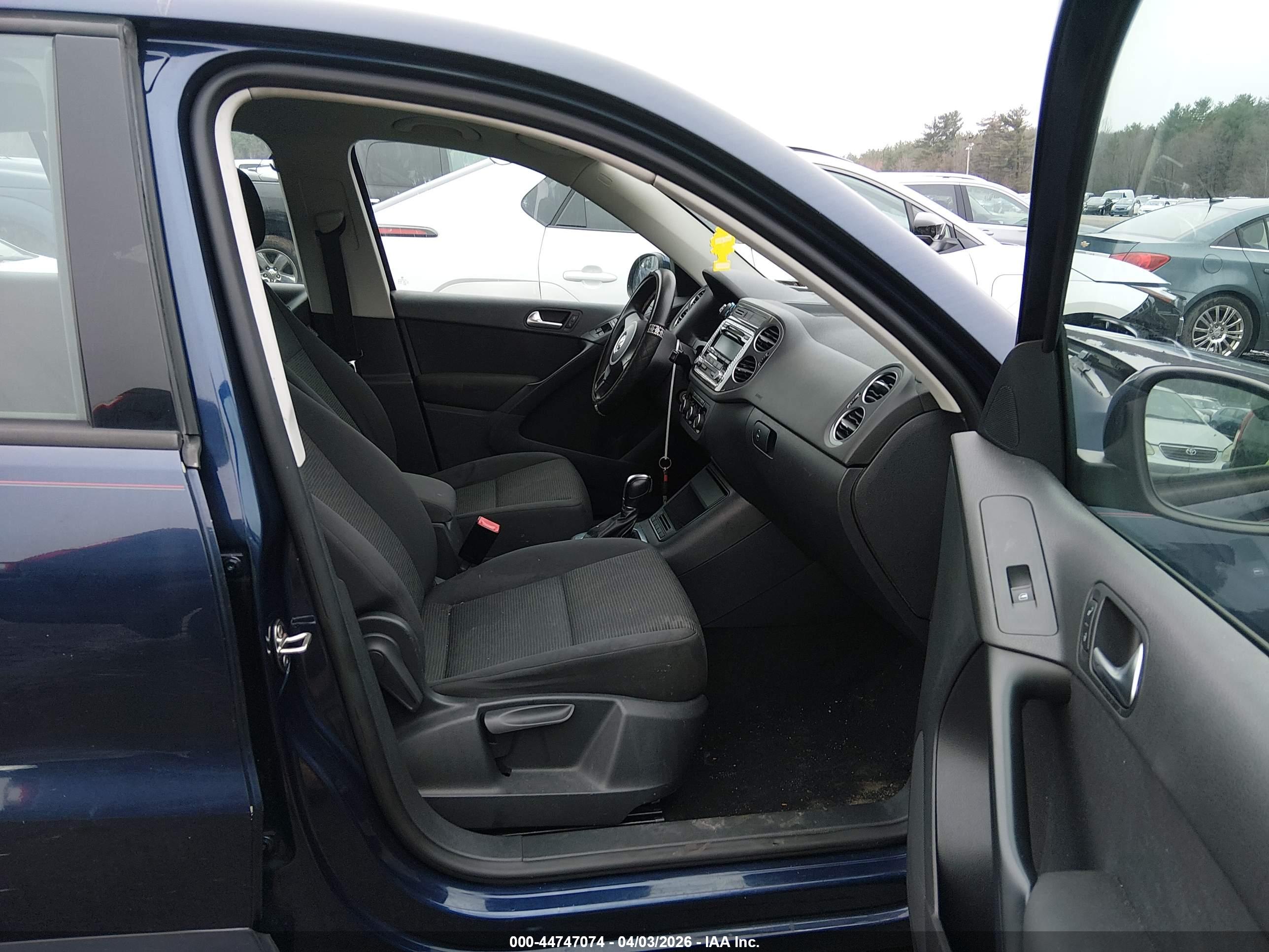 VOLKSWAGEN TIGUAN image 5