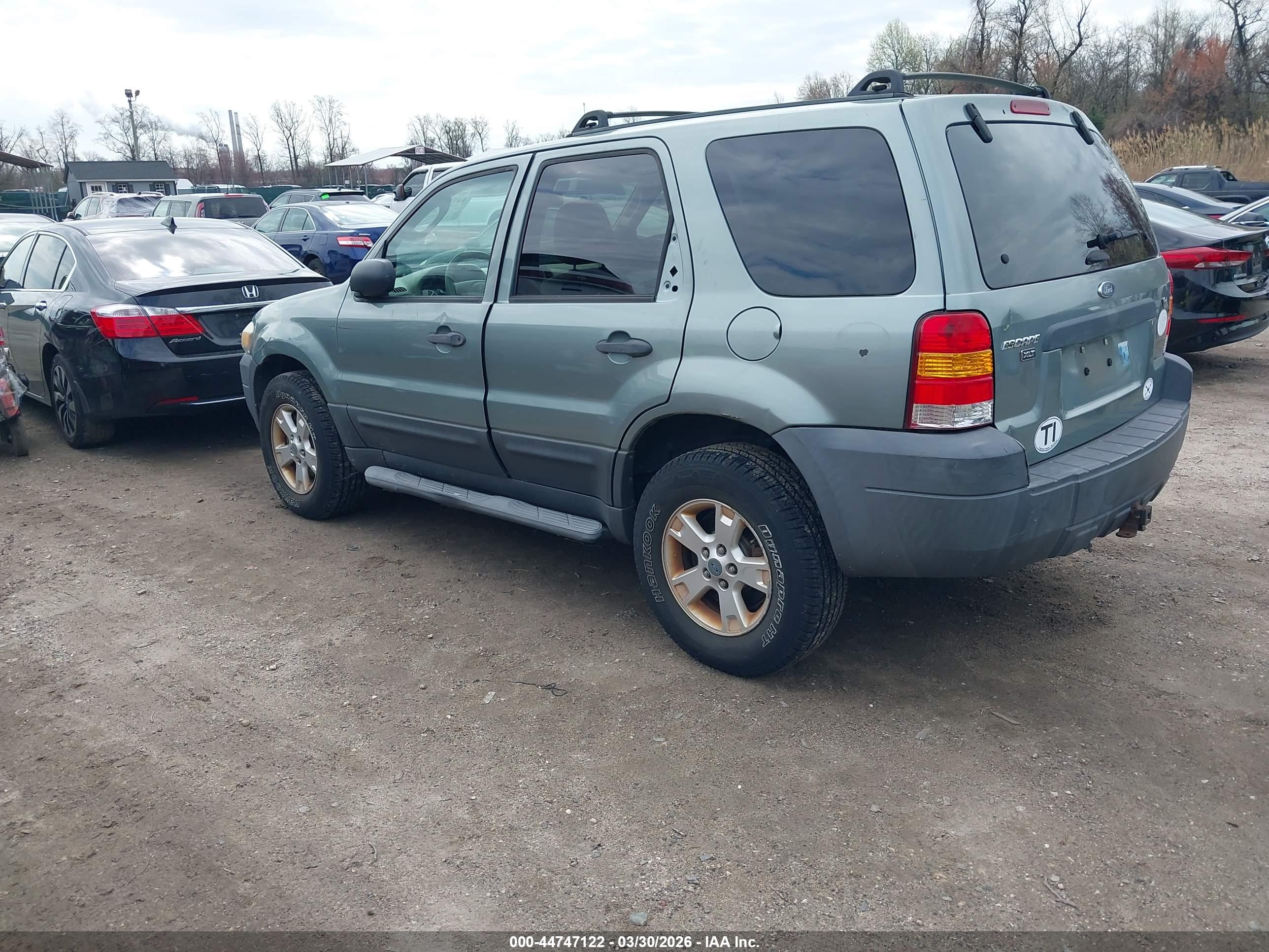 FORD ESCAPE image 3
