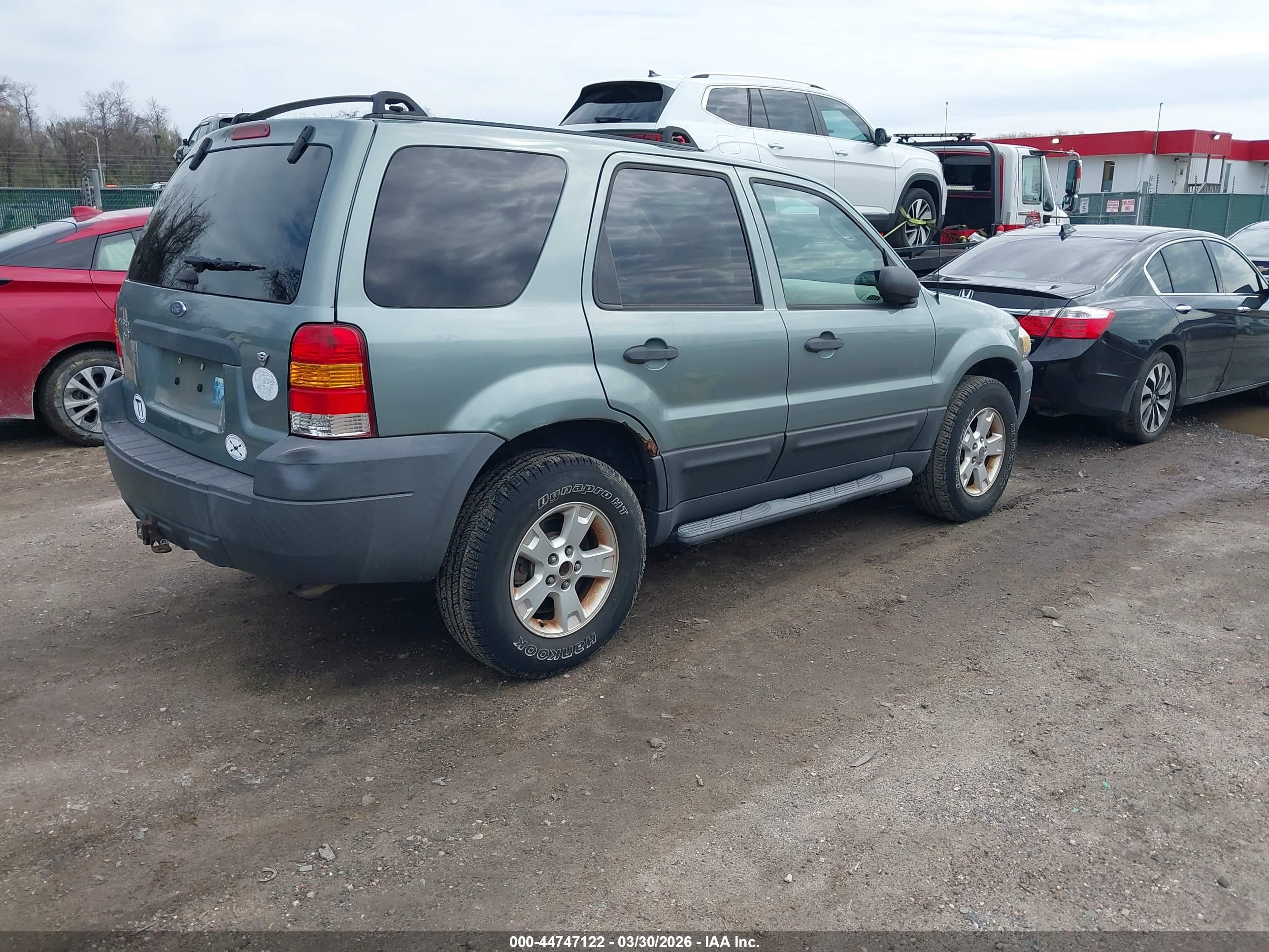 FORD ESCAPE image 4