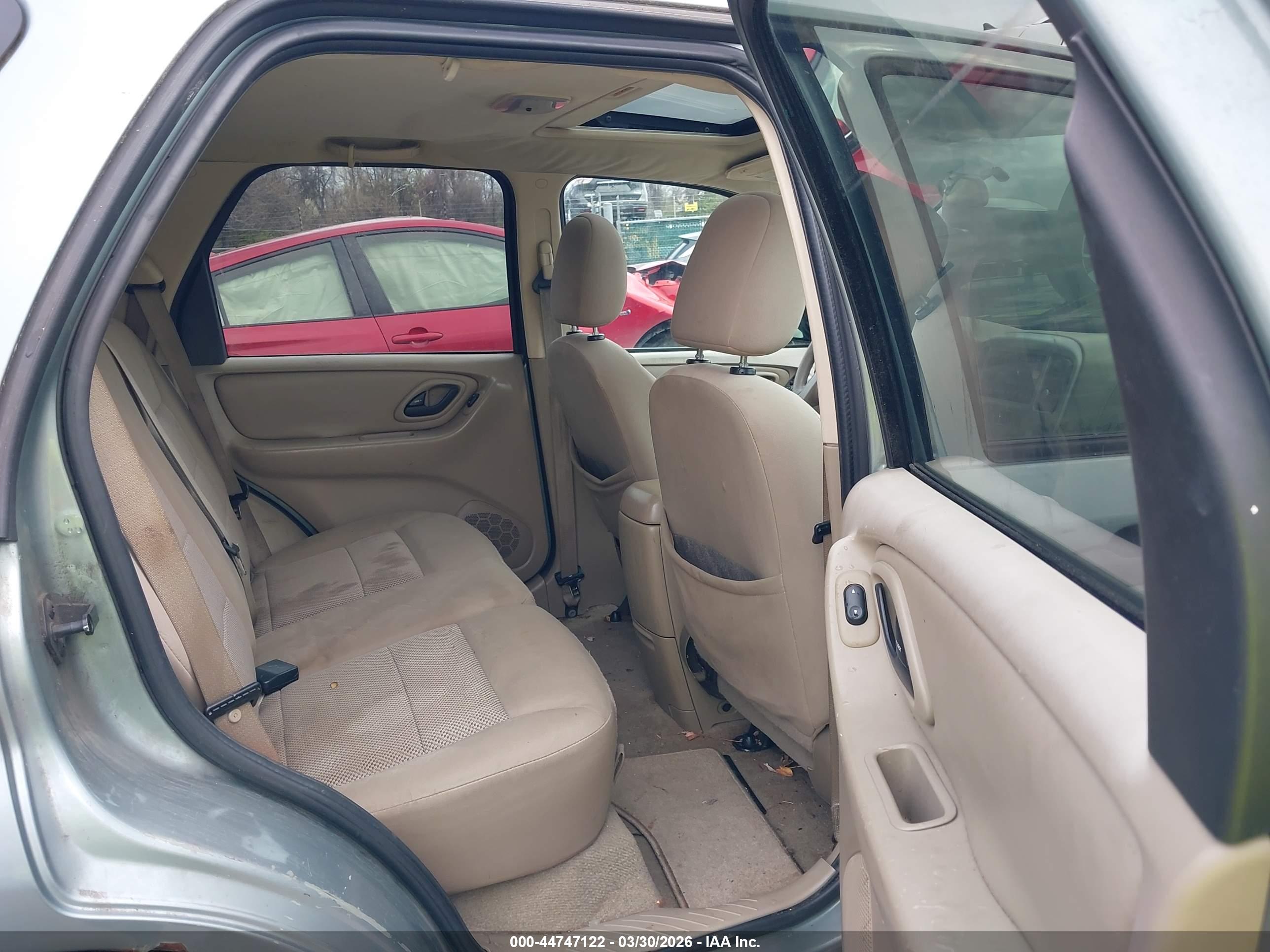 FORD ESCAPE image 8