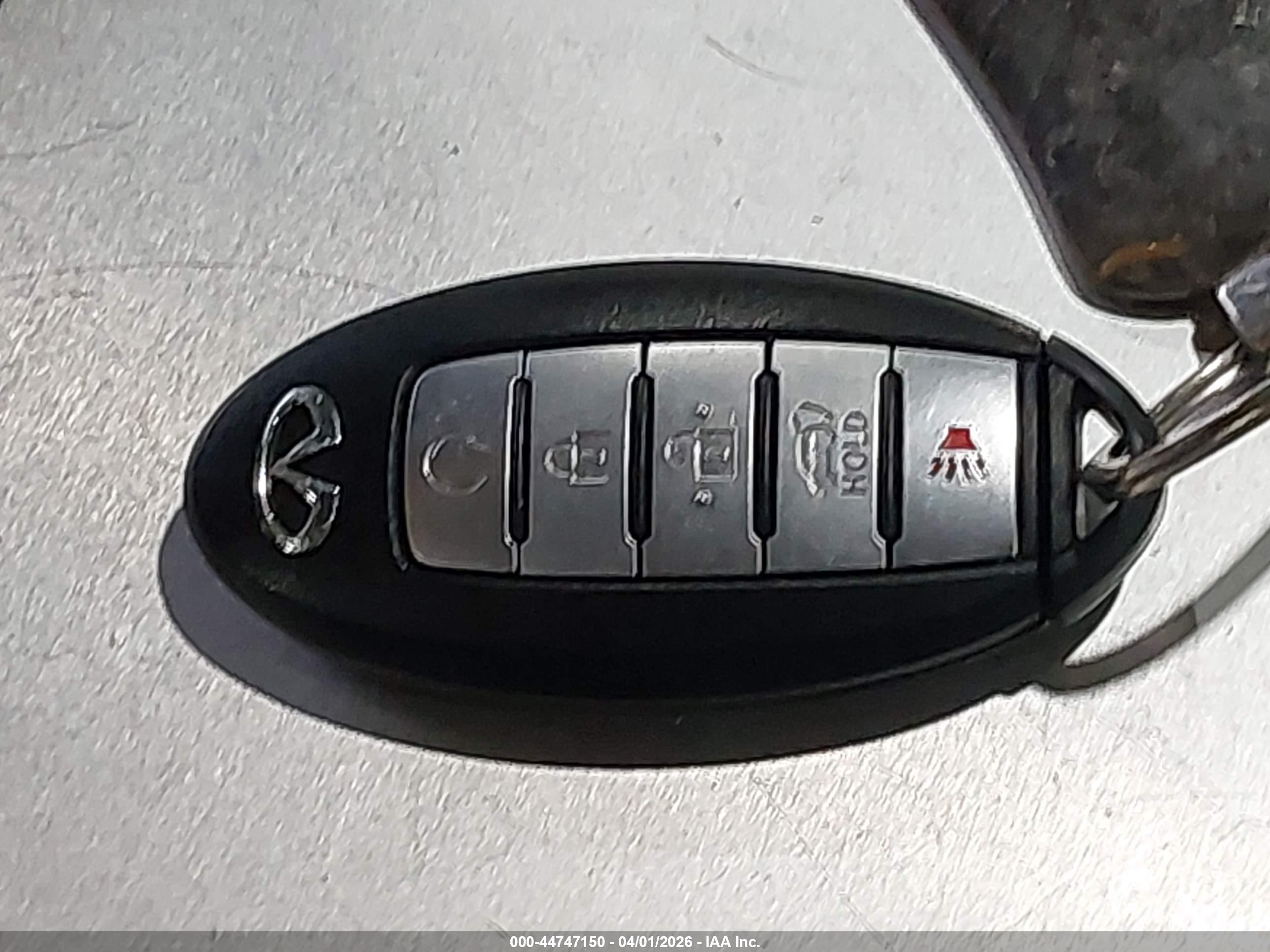 INFINITI QX80 image 11