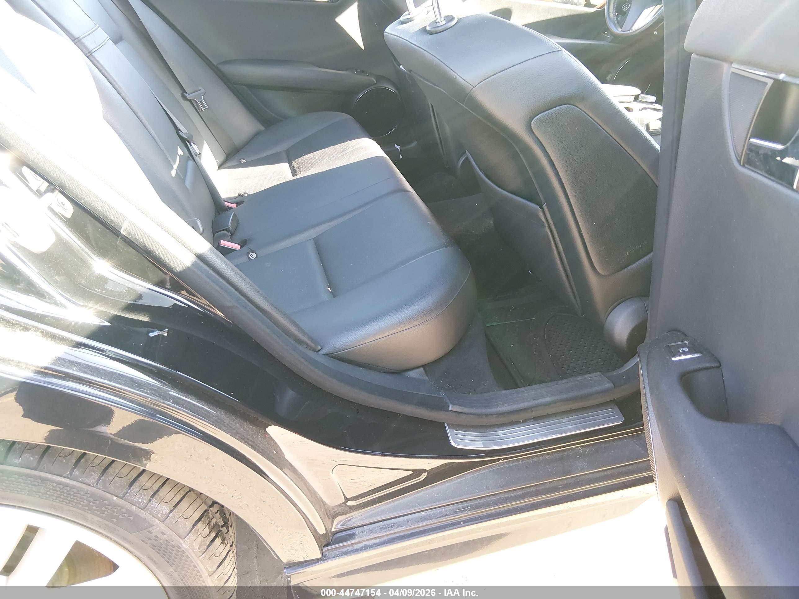 MERCEDES-BENZ C image 8