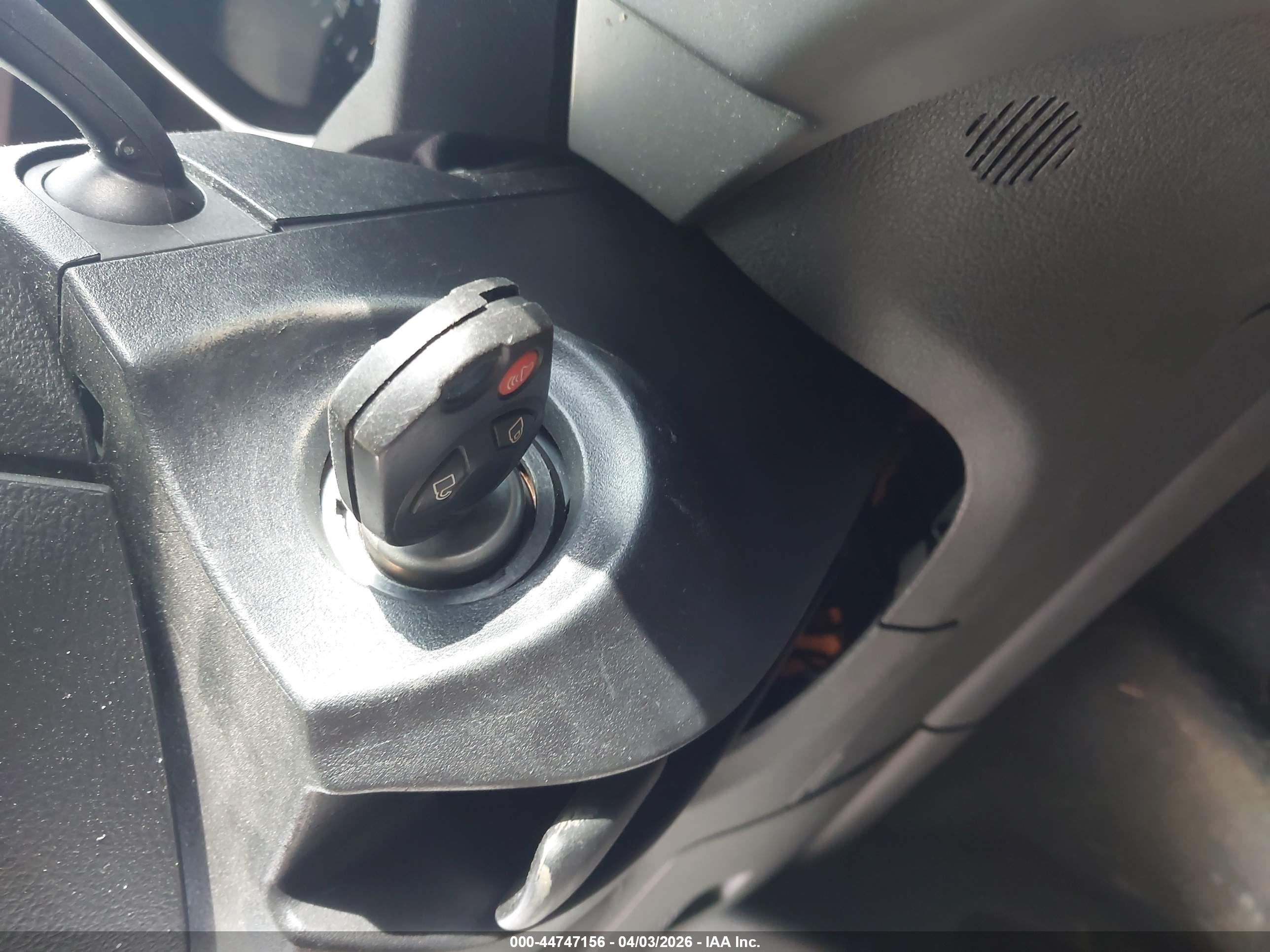 FORD ESCAPE image 11