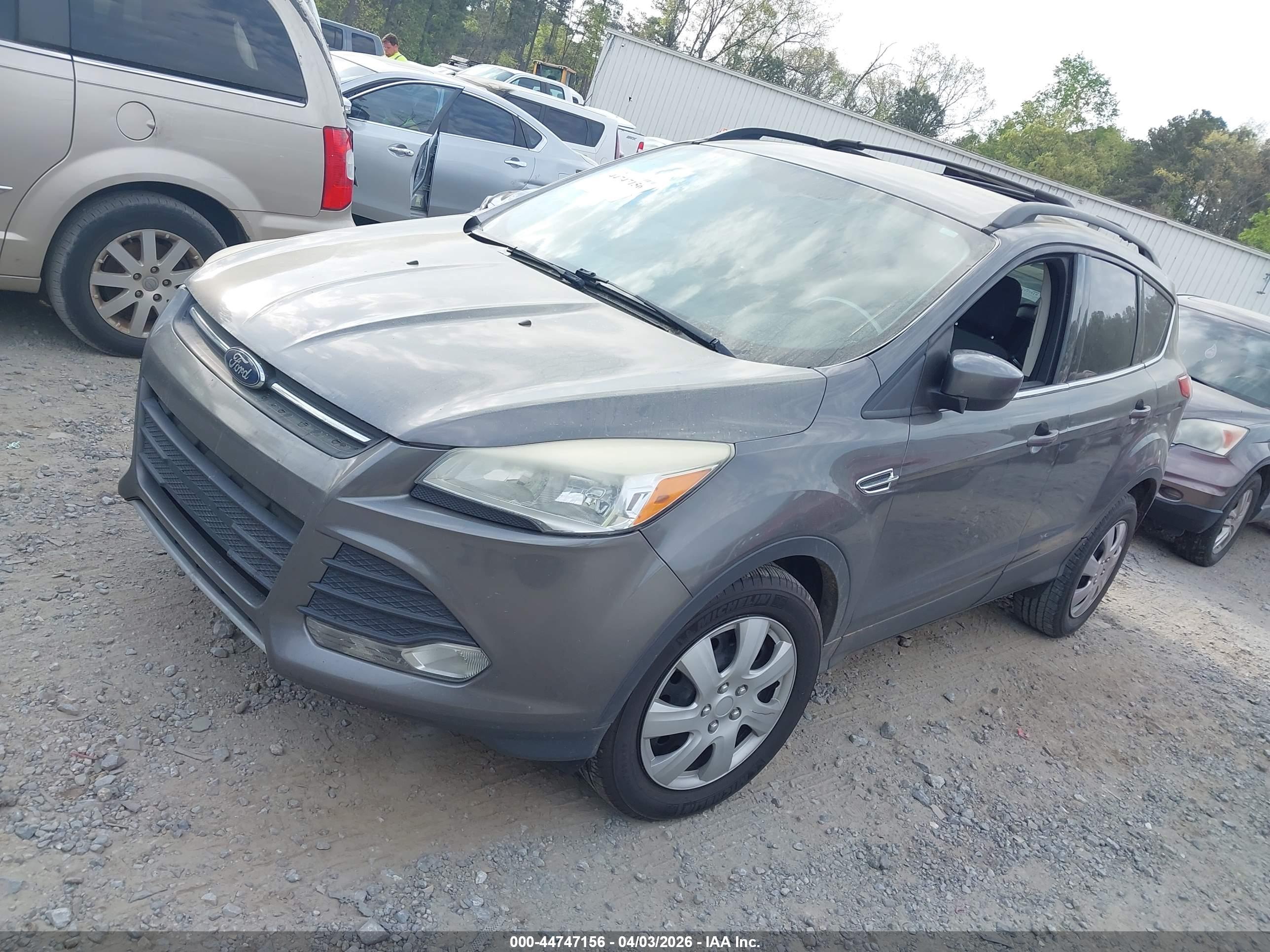FORD ESCAPE image 2