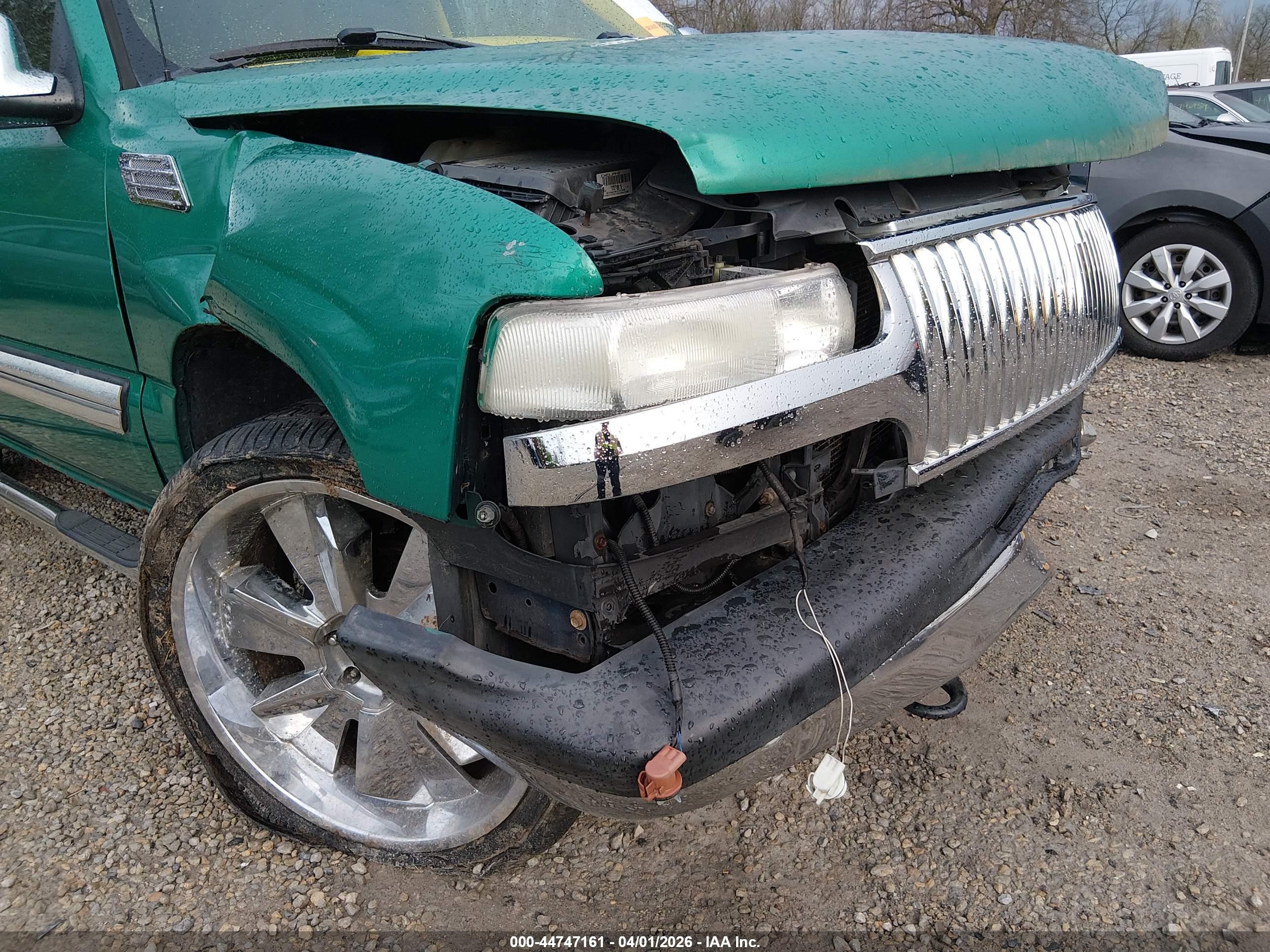 CHEVROLET TAHOE image 6