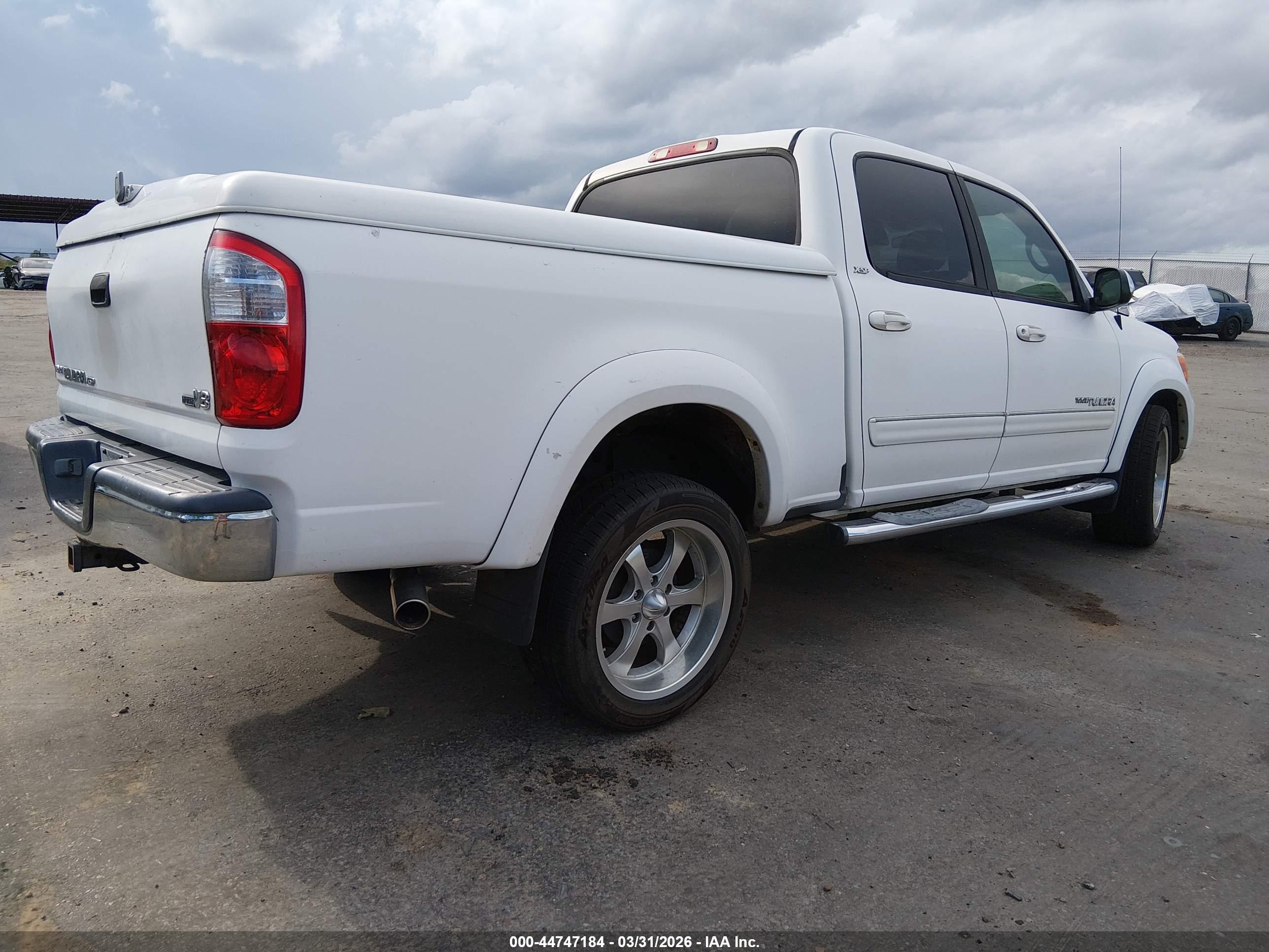 TOYOTA TUNDRA image 4
