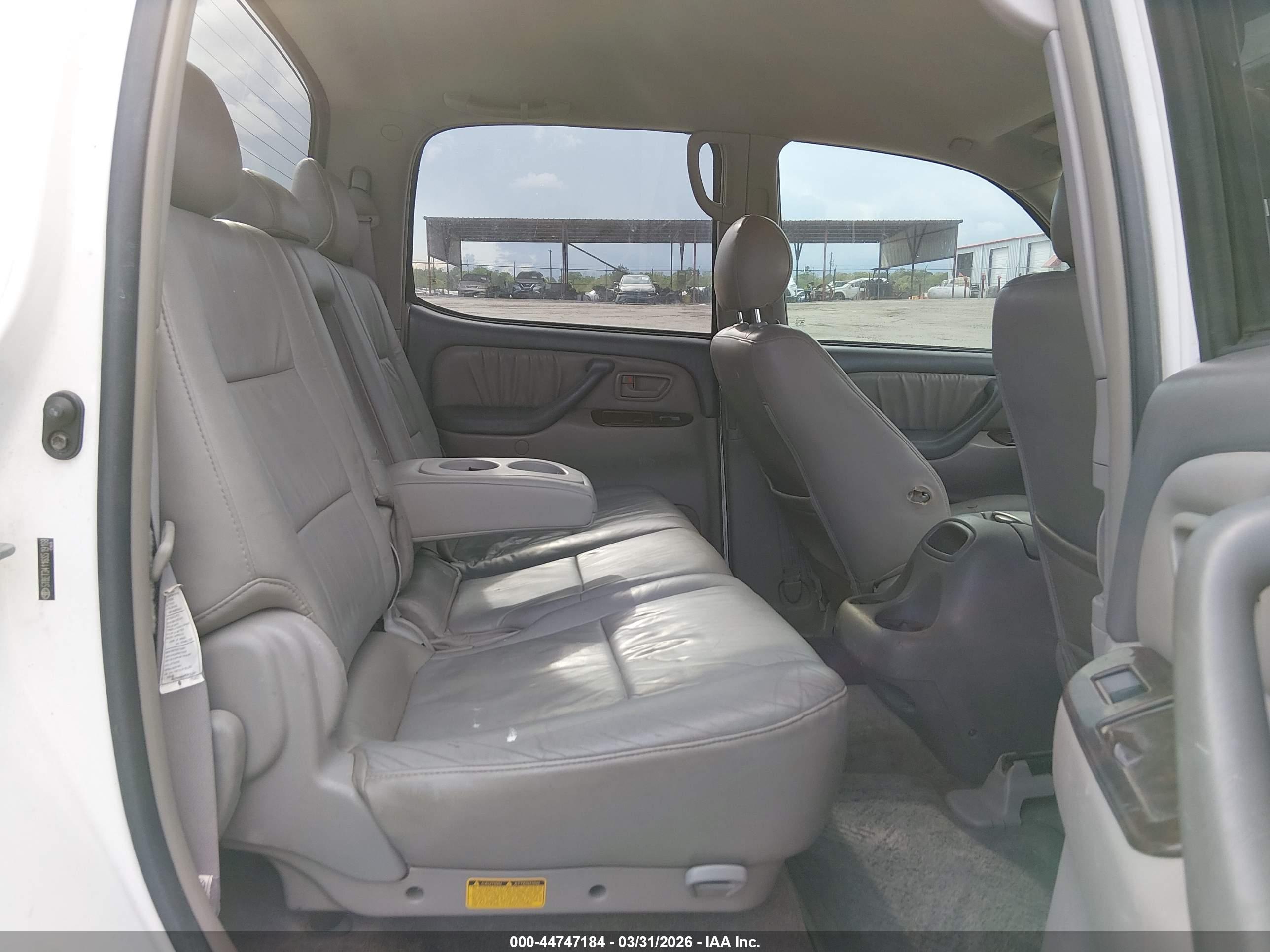 TOYOTA TUNDRA image 8