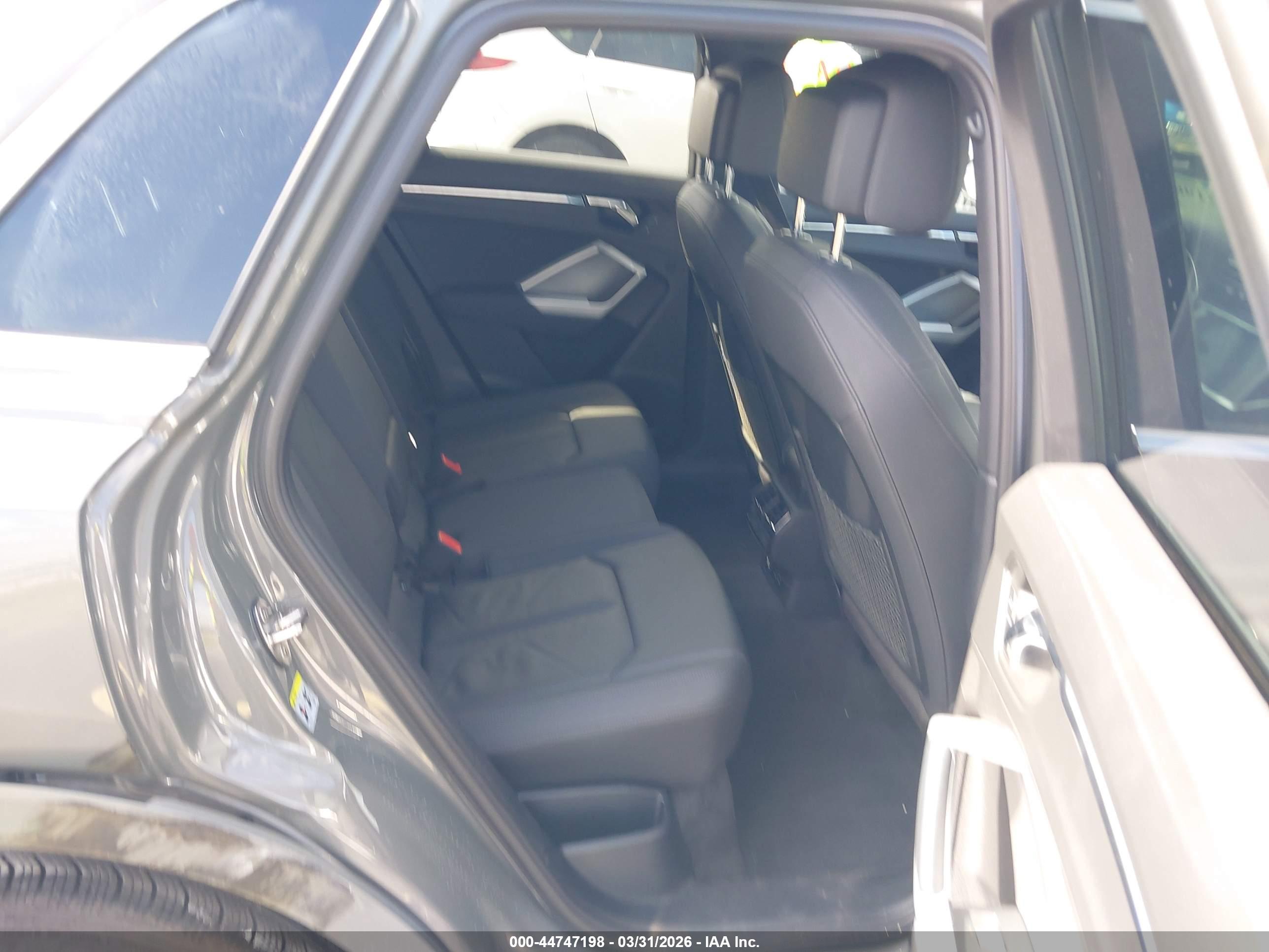 AUDI Q3 image 8