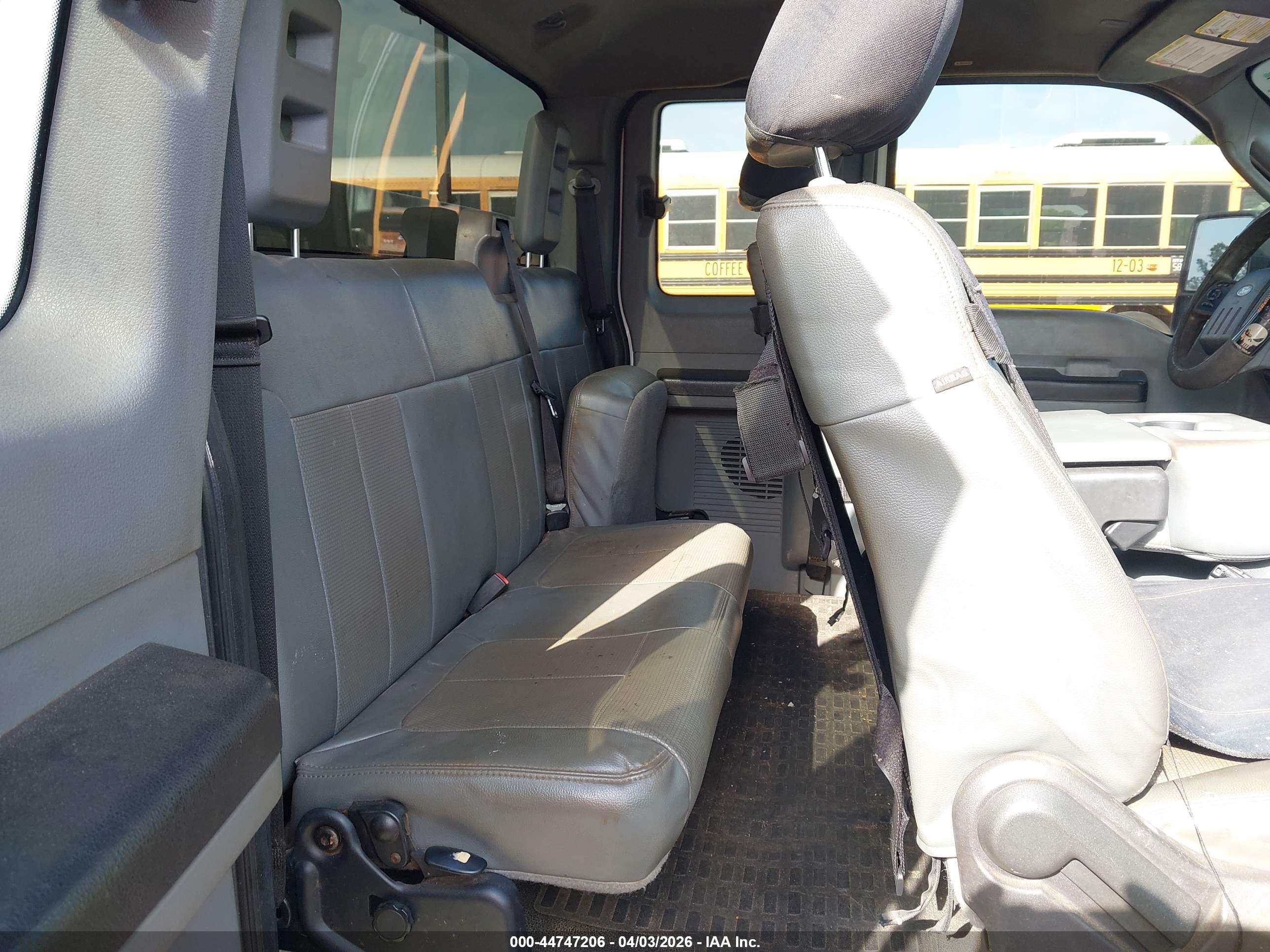 FORD F-350 image 8