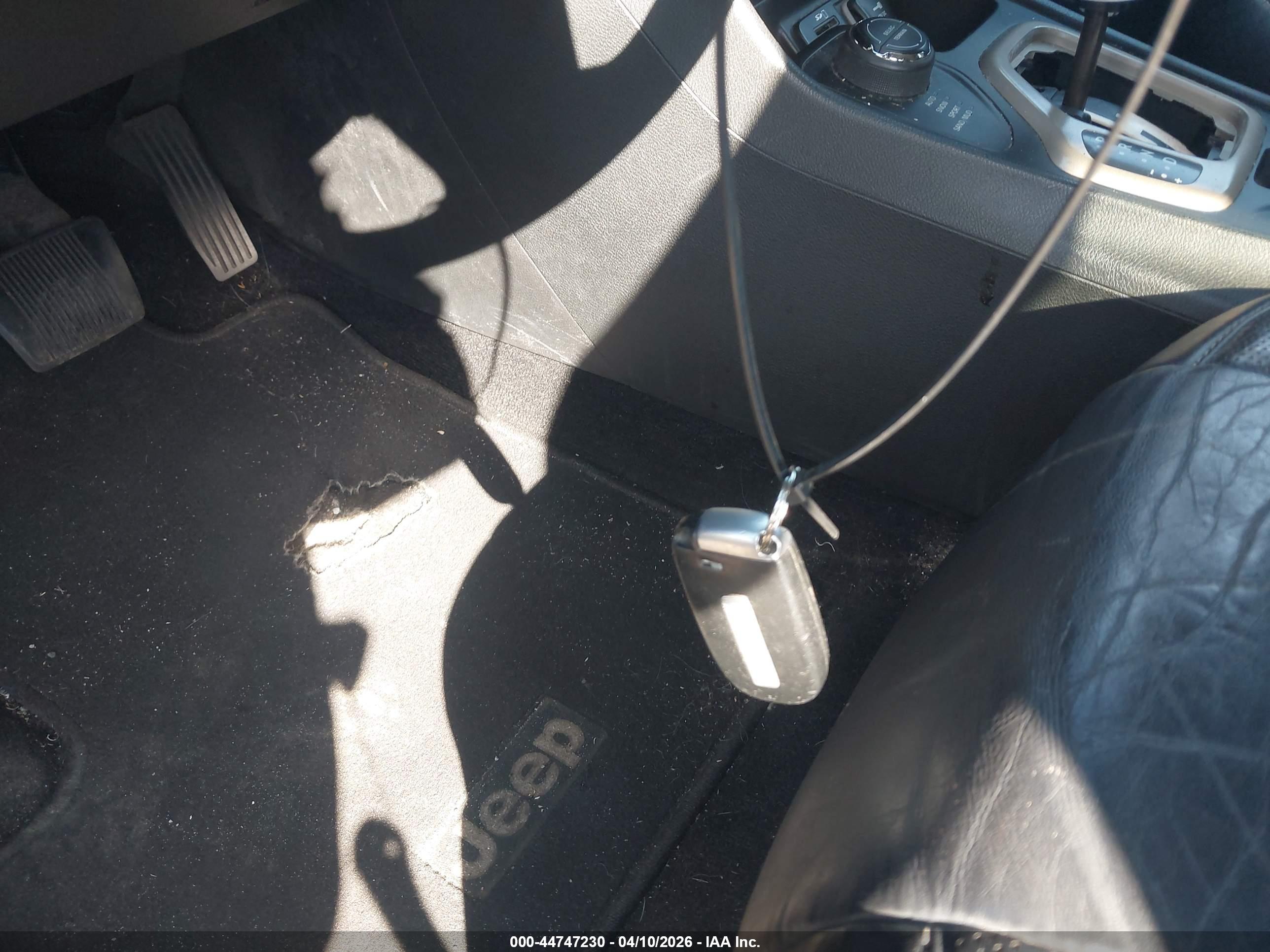 JEEP CHEROKEE image 11