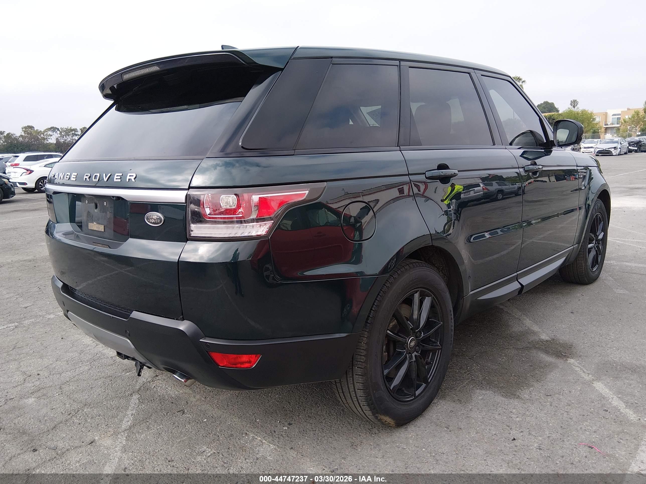 LAND ROVER image 4