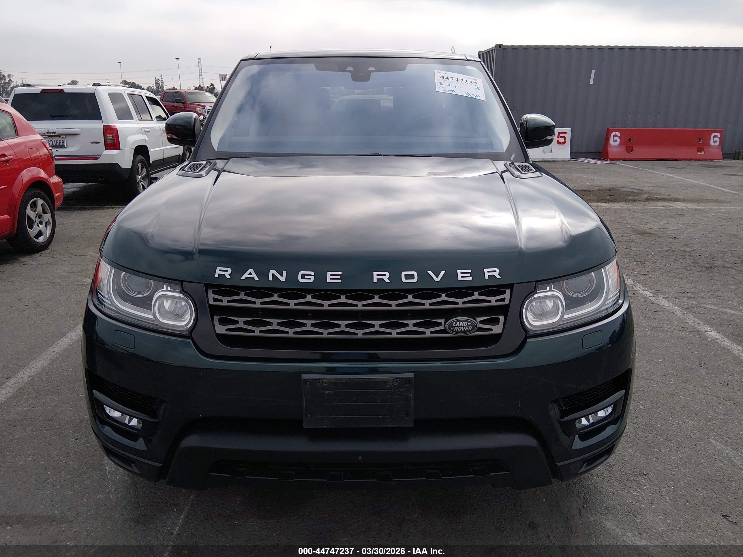 LAND ROVER image 6