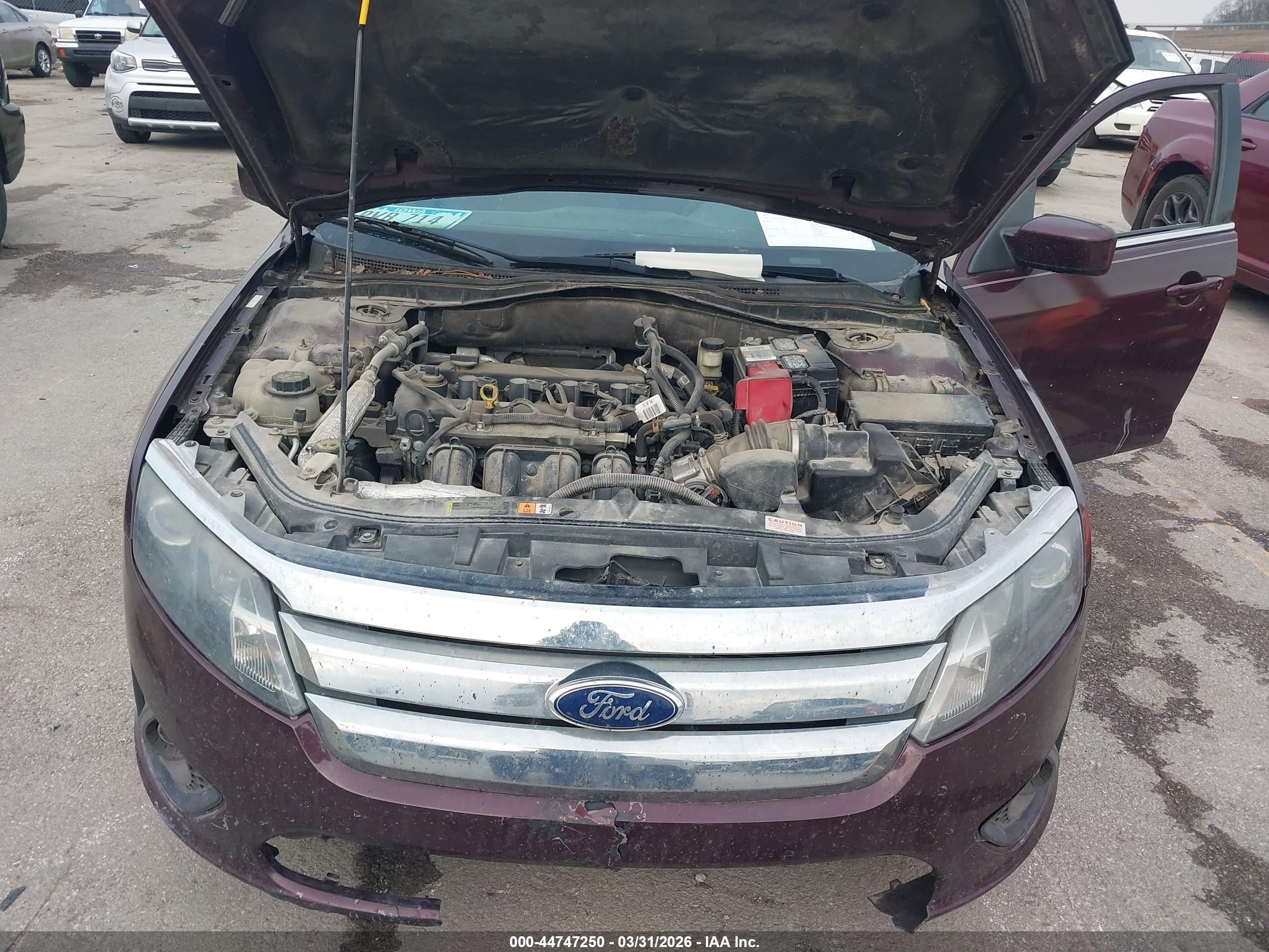 FORD FUSION image 10