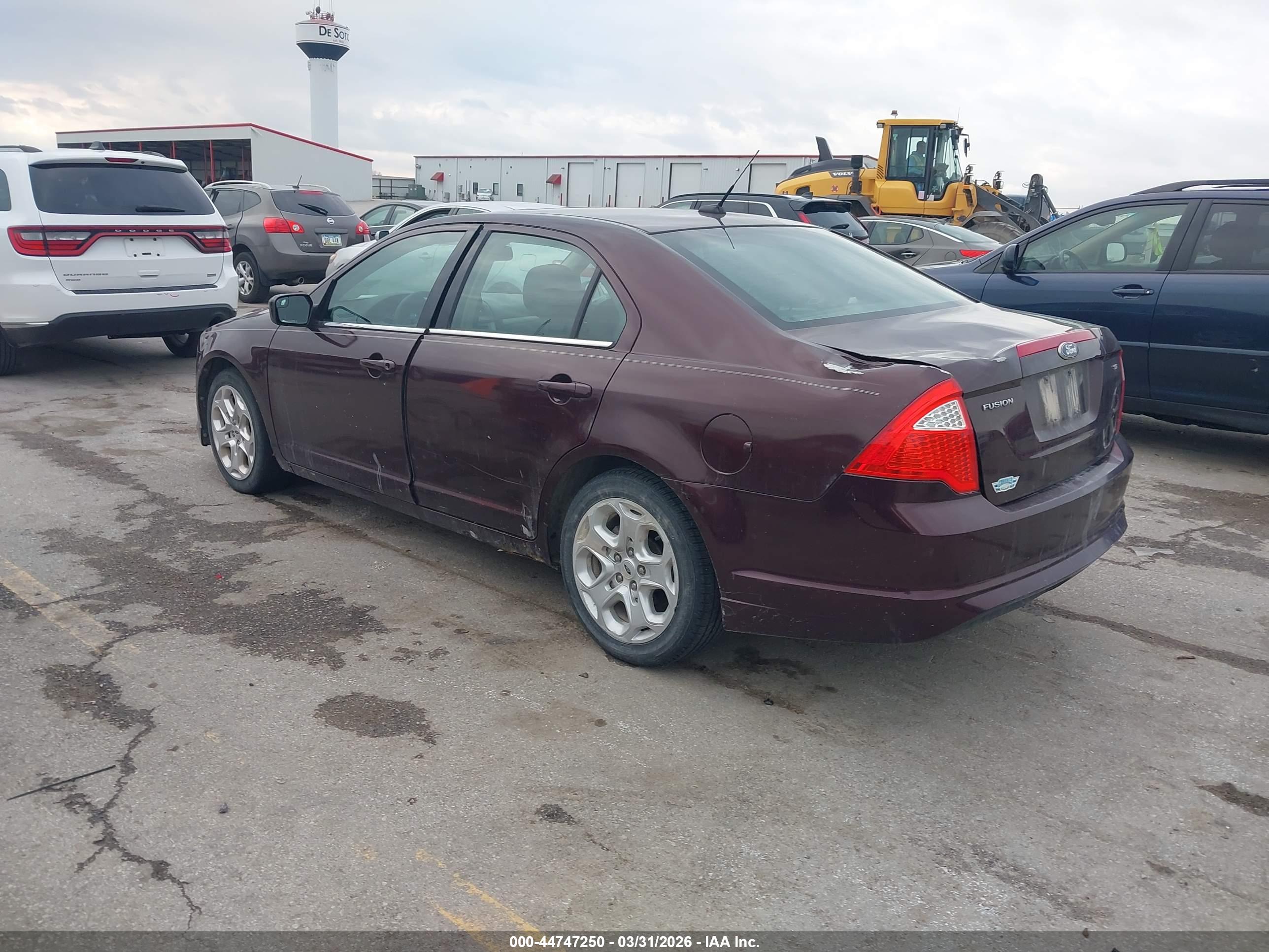 FORD FUSION image 3