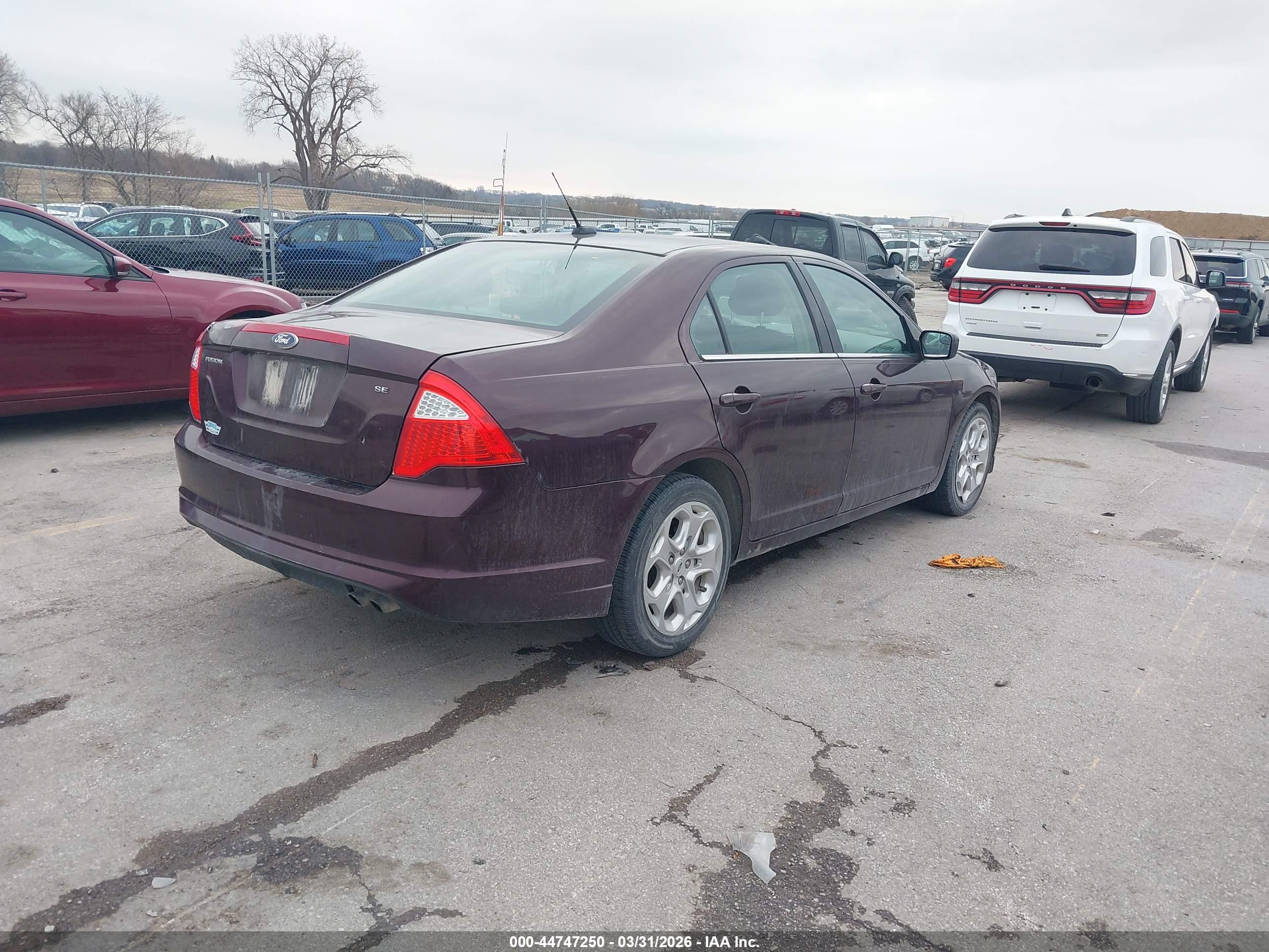 FORD FUSION image 4