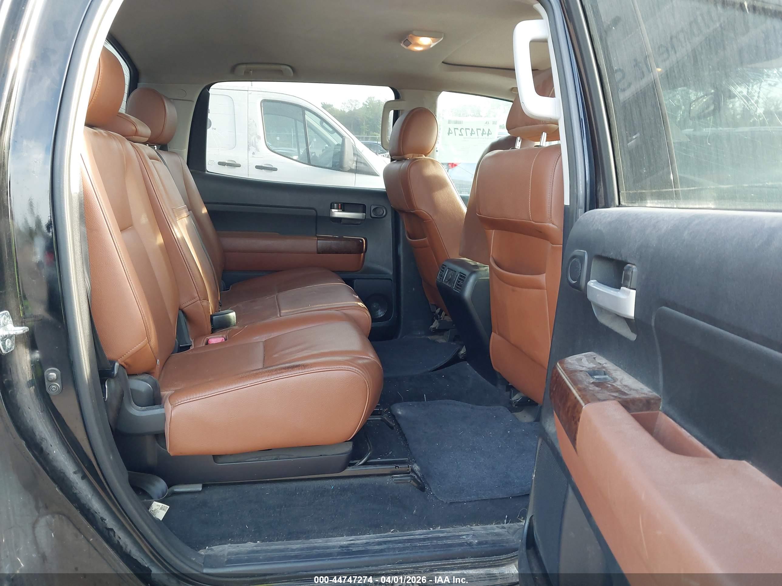 TOYOTA TUNDRA image 8
