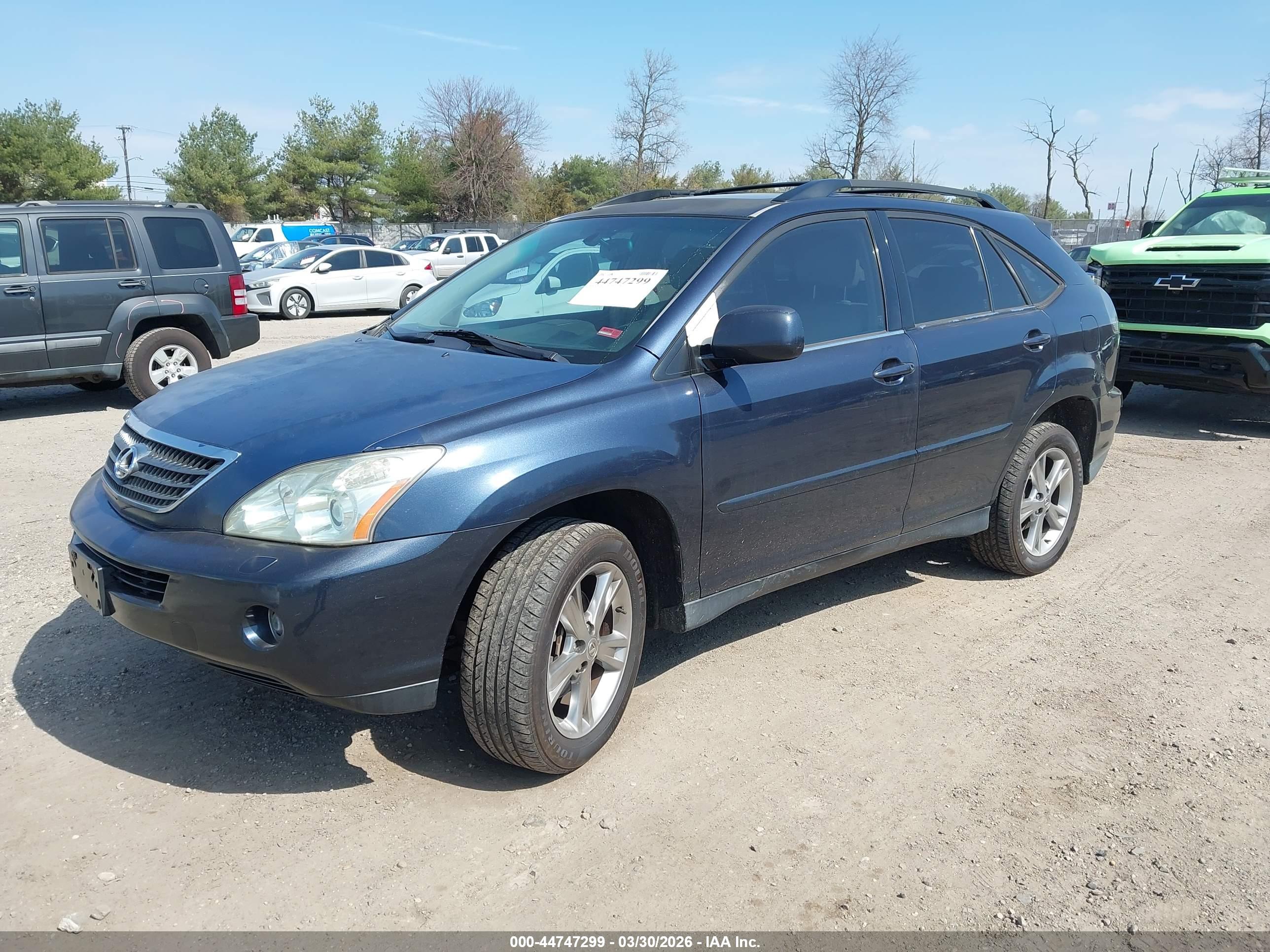 LEXUS RX image 2