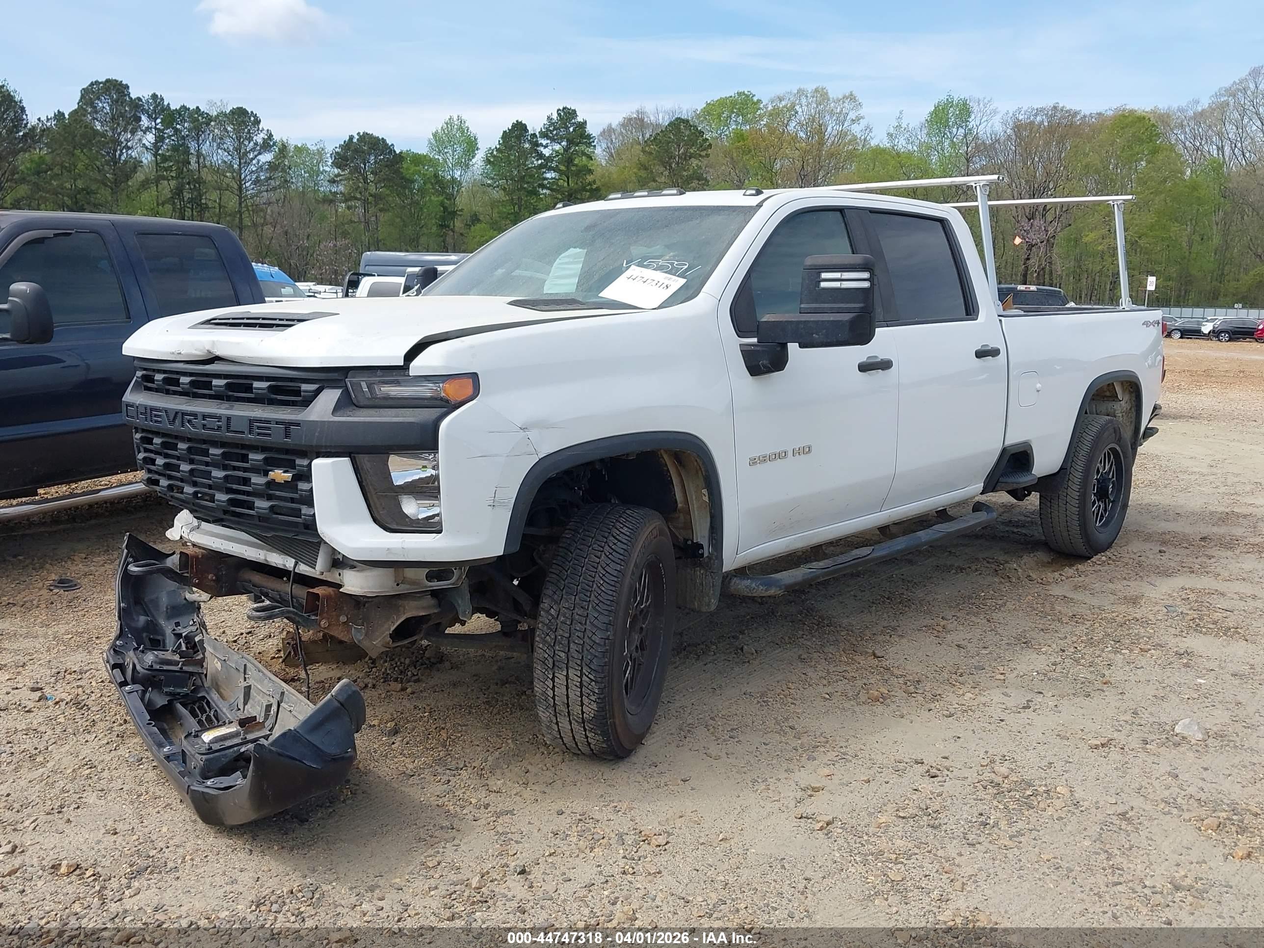 CHEVROLET SILVERADO image 2