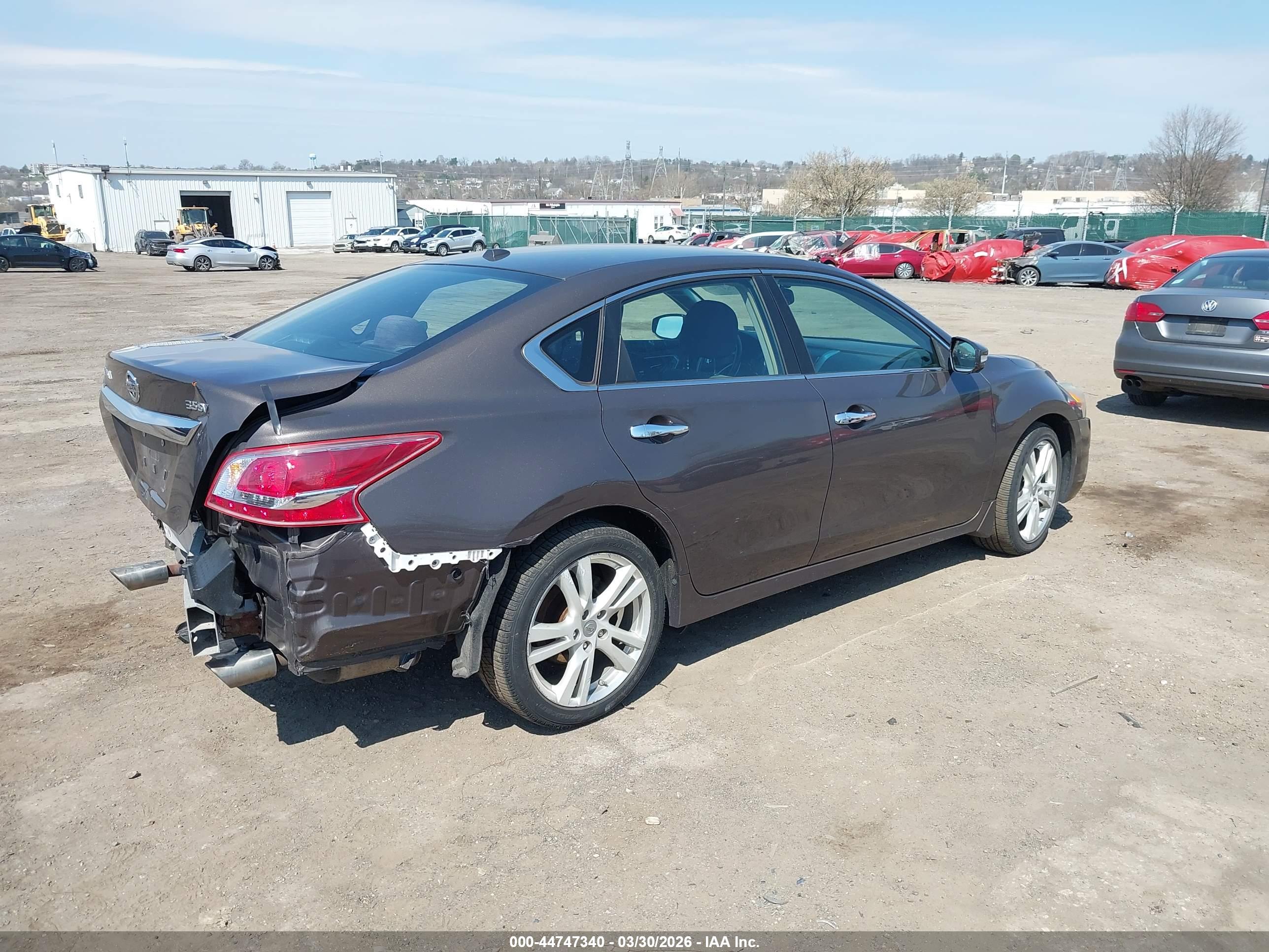 NISSAN ALTIMA image 4