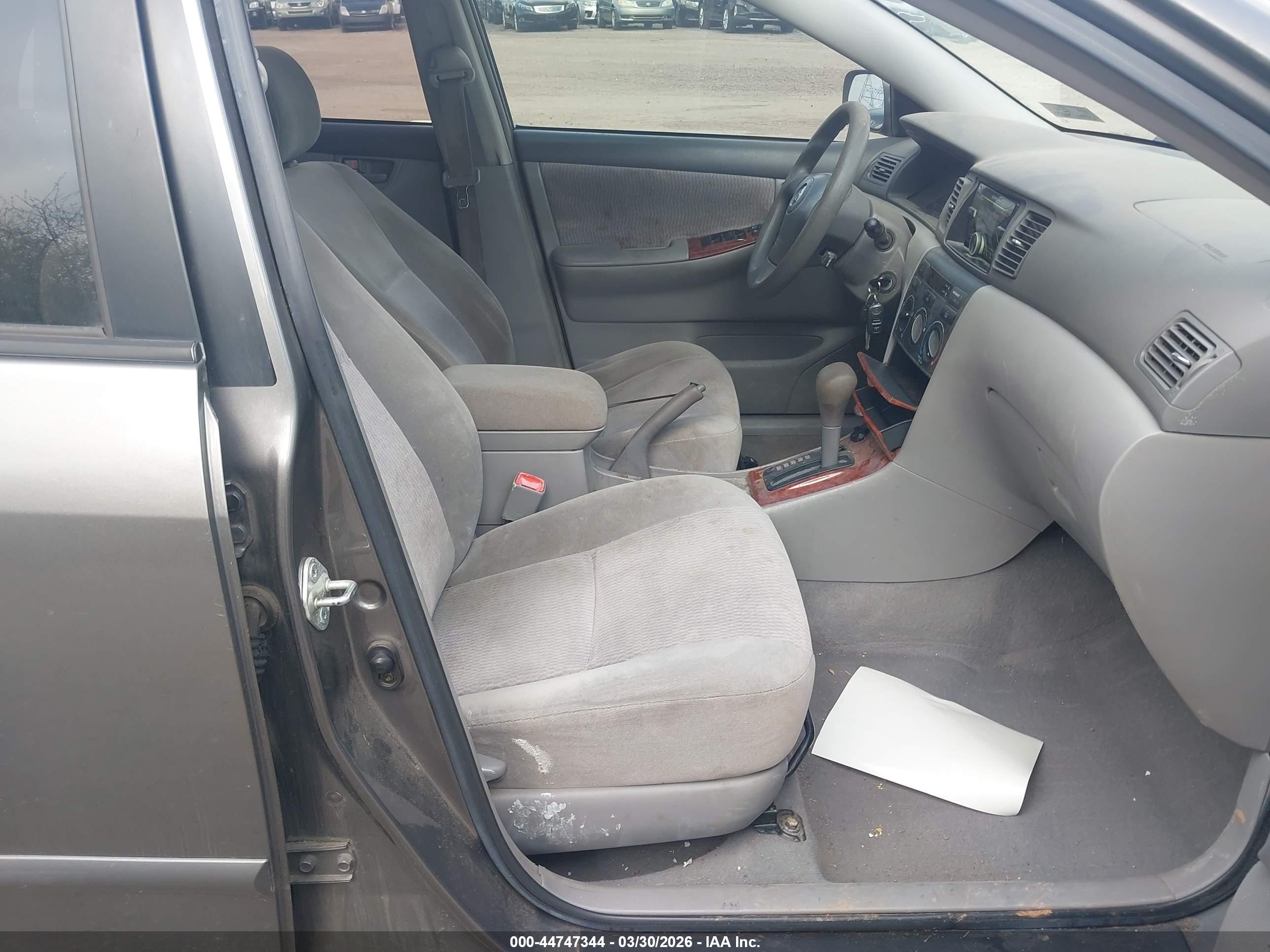 TOYOTA COROLLA image 5